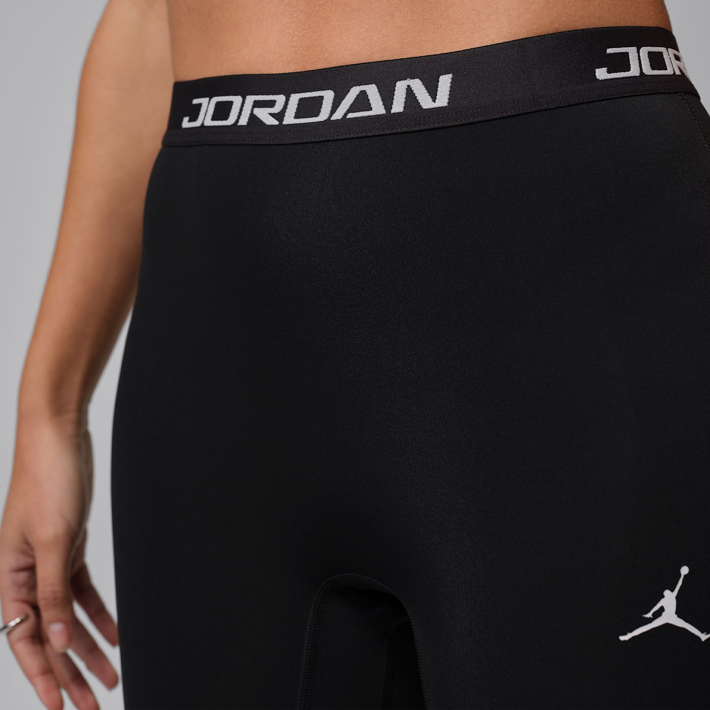 Женские леггинсы Jordan Sport High-Rise Single-Leg Basketball Tights (Left), цвет: Чёрный / Белый — фото 3