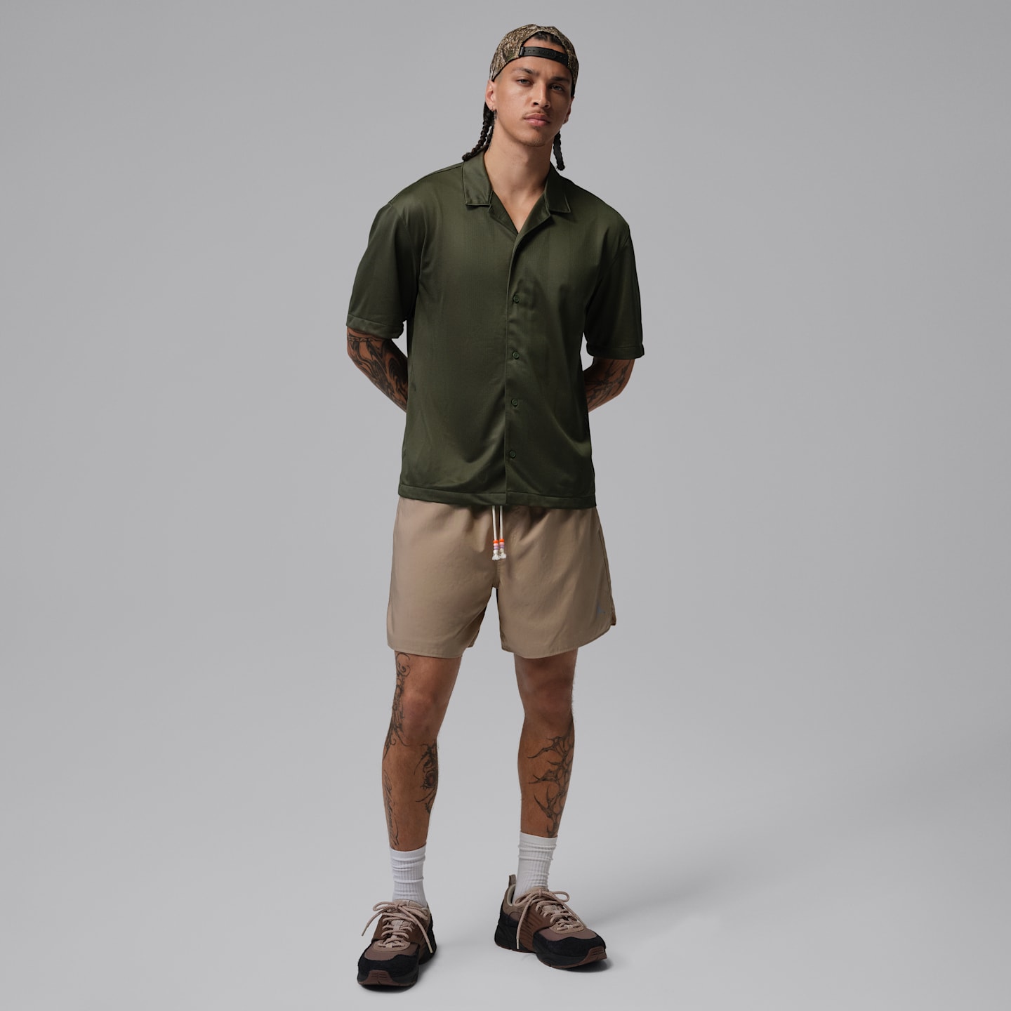 Мужской топ Jordan Brooklyn Festival Button-Down Top, цвет: Хаки / Чёрный — фото 5