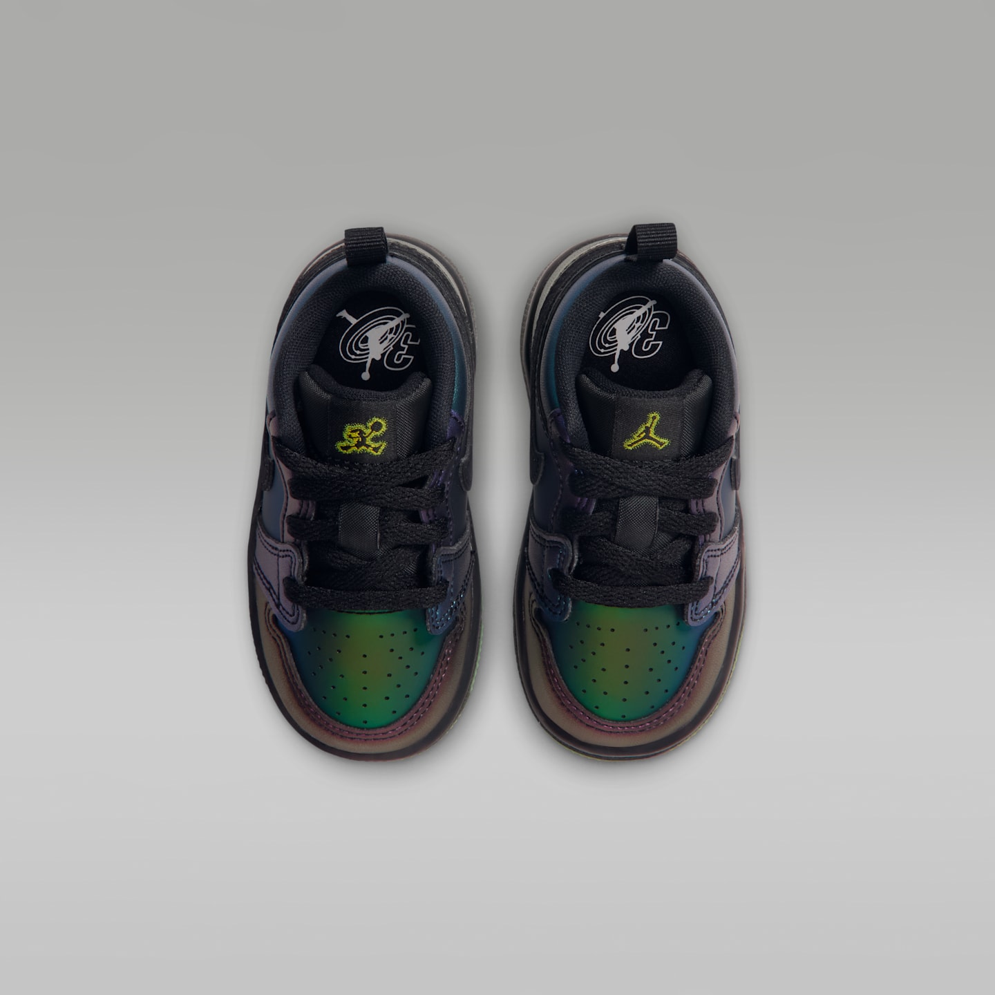 Детские кроссовки Jordan 1 Low SE "Magic Ball" Shoes, цвет: Чёрный / Зелёный — фото 4