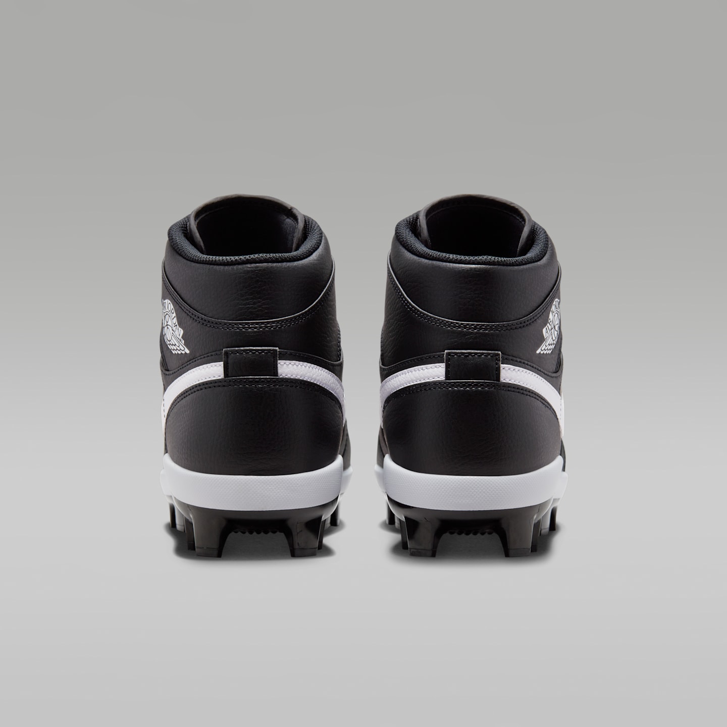 Мужские бутсы Jordan 1 Retro MCS Baseball Cleats, цвет: Чёрный / Белый — фото 6