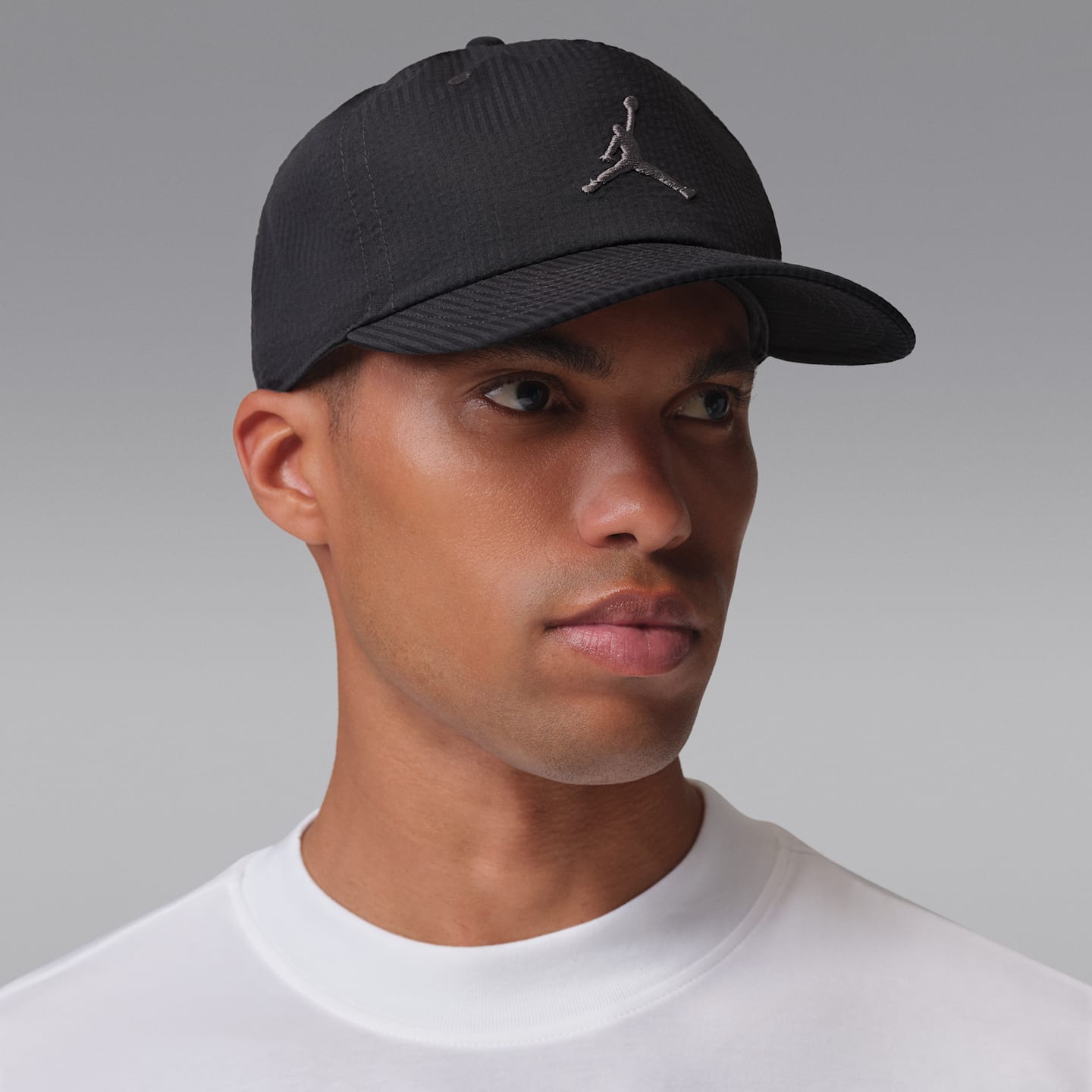 Мужской головной убор Jordan Pro Dri-FIT Unstructured Flat-Brim Golf Hat, цвет: Почти чёрный / Антрацитовый — фото 3