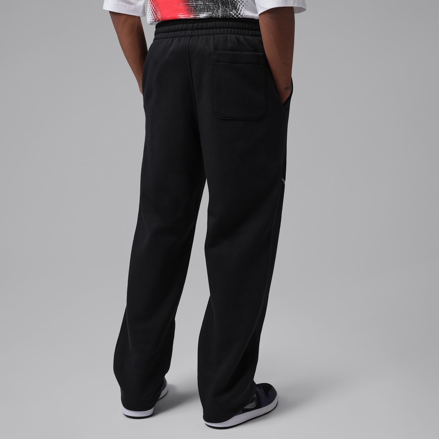Мужские брюки Jordan Brooklyn Space Jam Fleece Cuffed, цвет: Чёрный — фото 2