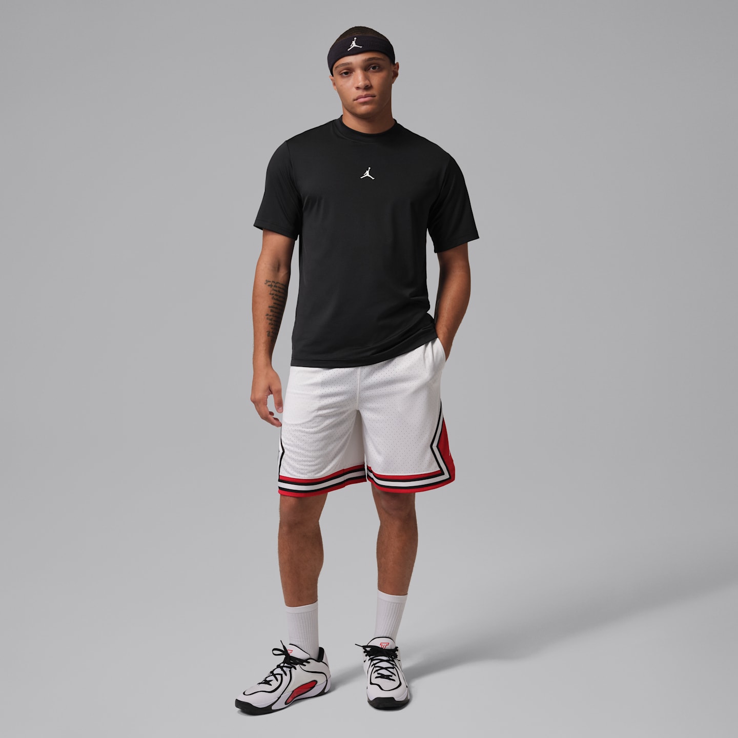 Мужская футболка Jordan Sport Essentials Dri-FIT с коротким рукавом, цвет: Чёрный — фото 4