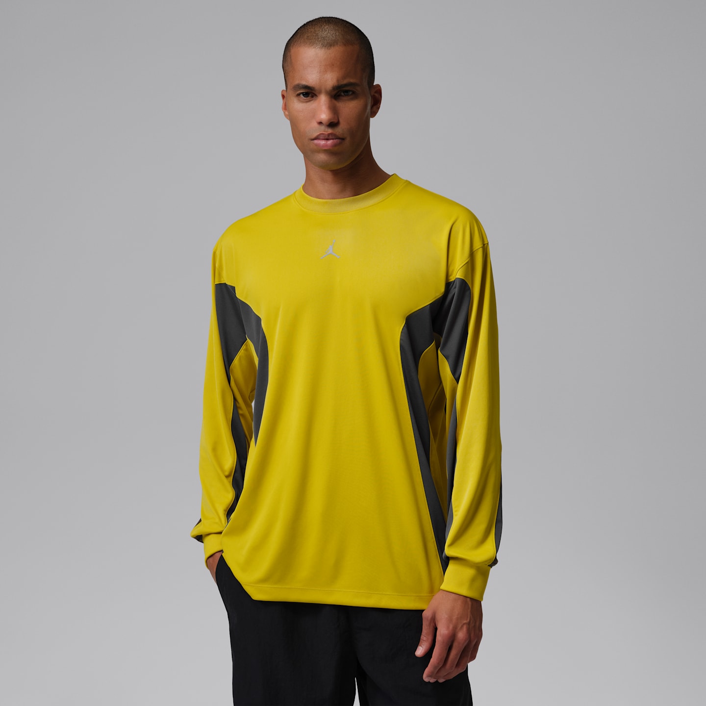Мужской топ Jordan Brooklyn Hike Mike Graphic Jersey, цвет: Хаки — фото 1