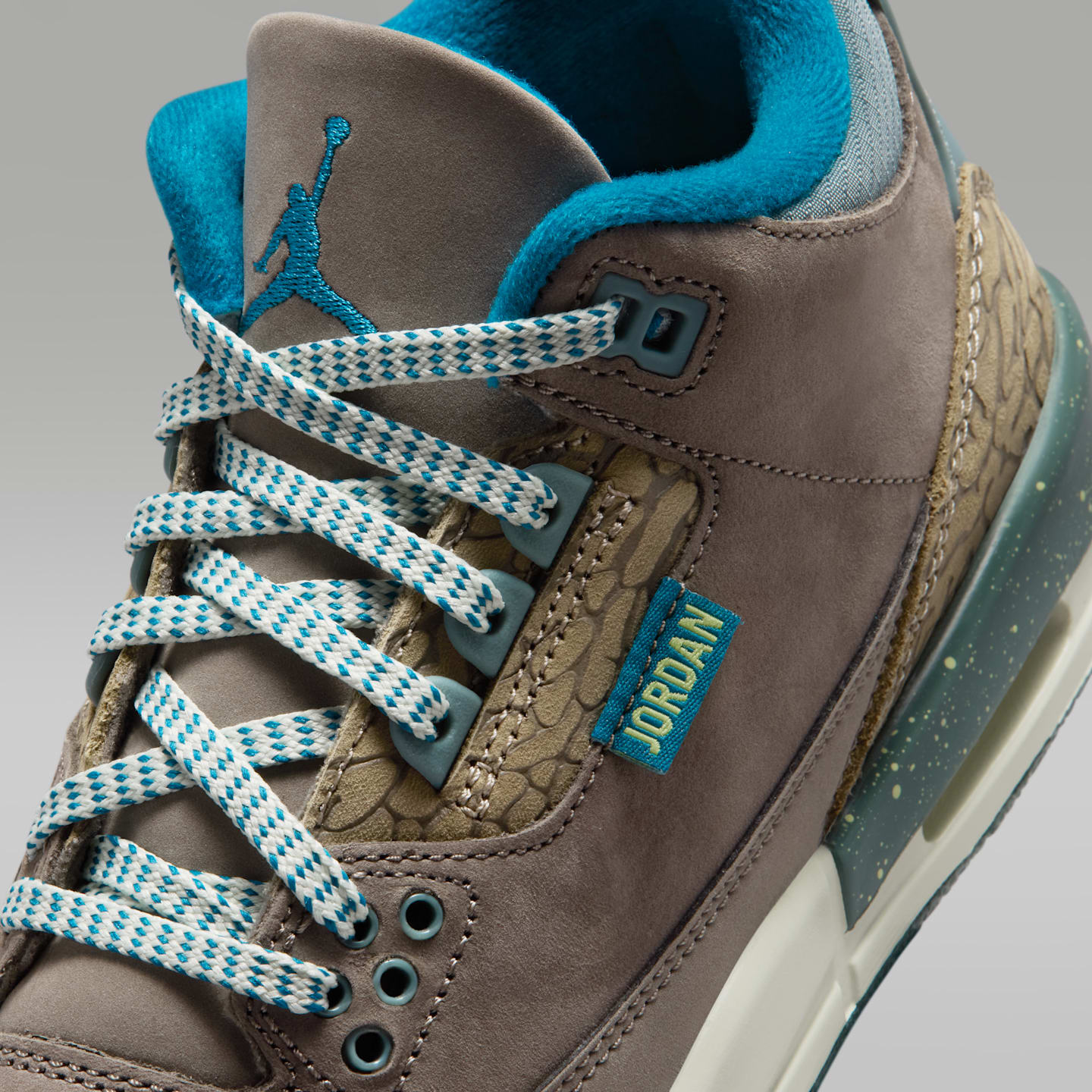 Детские кроссовки Jordan 3 Retro Little Kids' Shoes, цвет: Оливковый серый / Хаки — фото 7