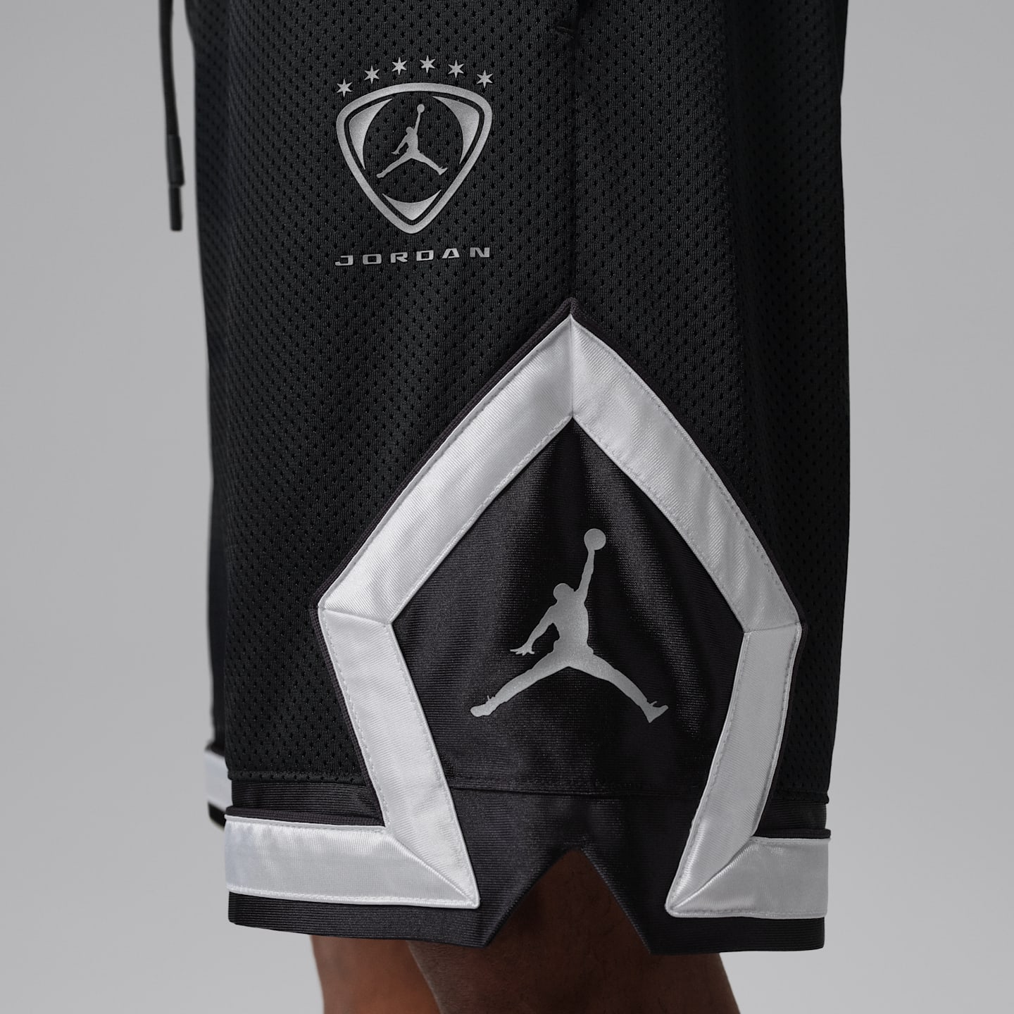 Мужские сетчатые шорты Jordan Brooklyn Diamond, цвет: Чёрный / Серебряный — фото 6