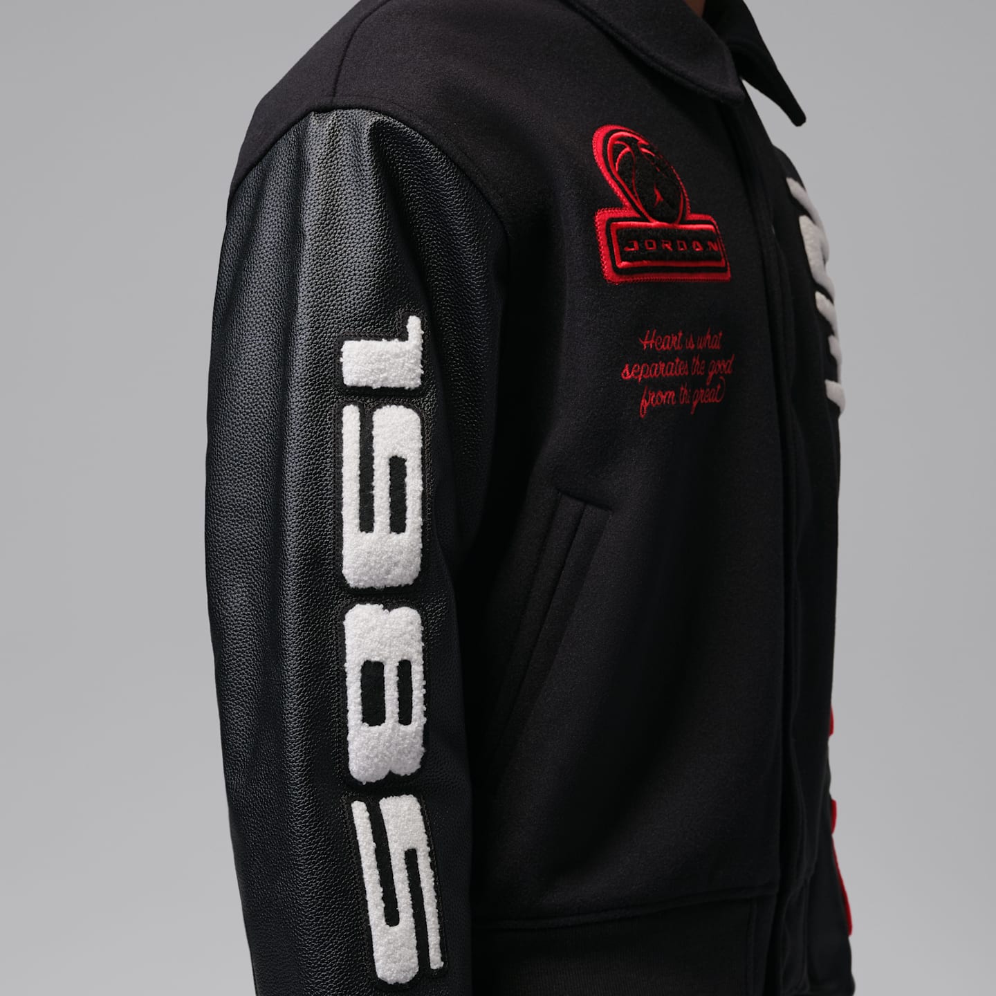 Мужская куртка Jordan Flight Varsity, цвет: Чёрный / Красный — фото 5