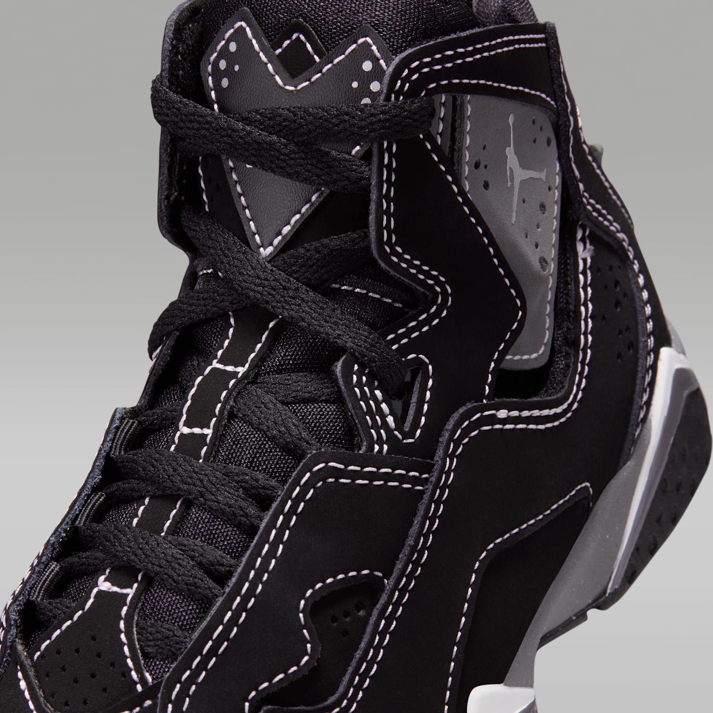 Детские кроссовки Jordan True Flight Little Kids' Shoes, цвет: Чёрный / Графитовый — фото 7