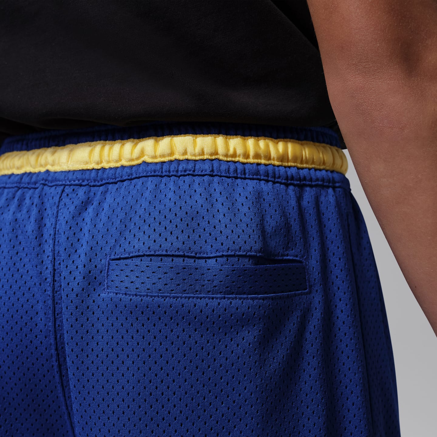 Детские сетчатые шорты Jordan Essentials Dri-FIT P6 Diamond, цвет: Синий / Жёлтый — фото 5