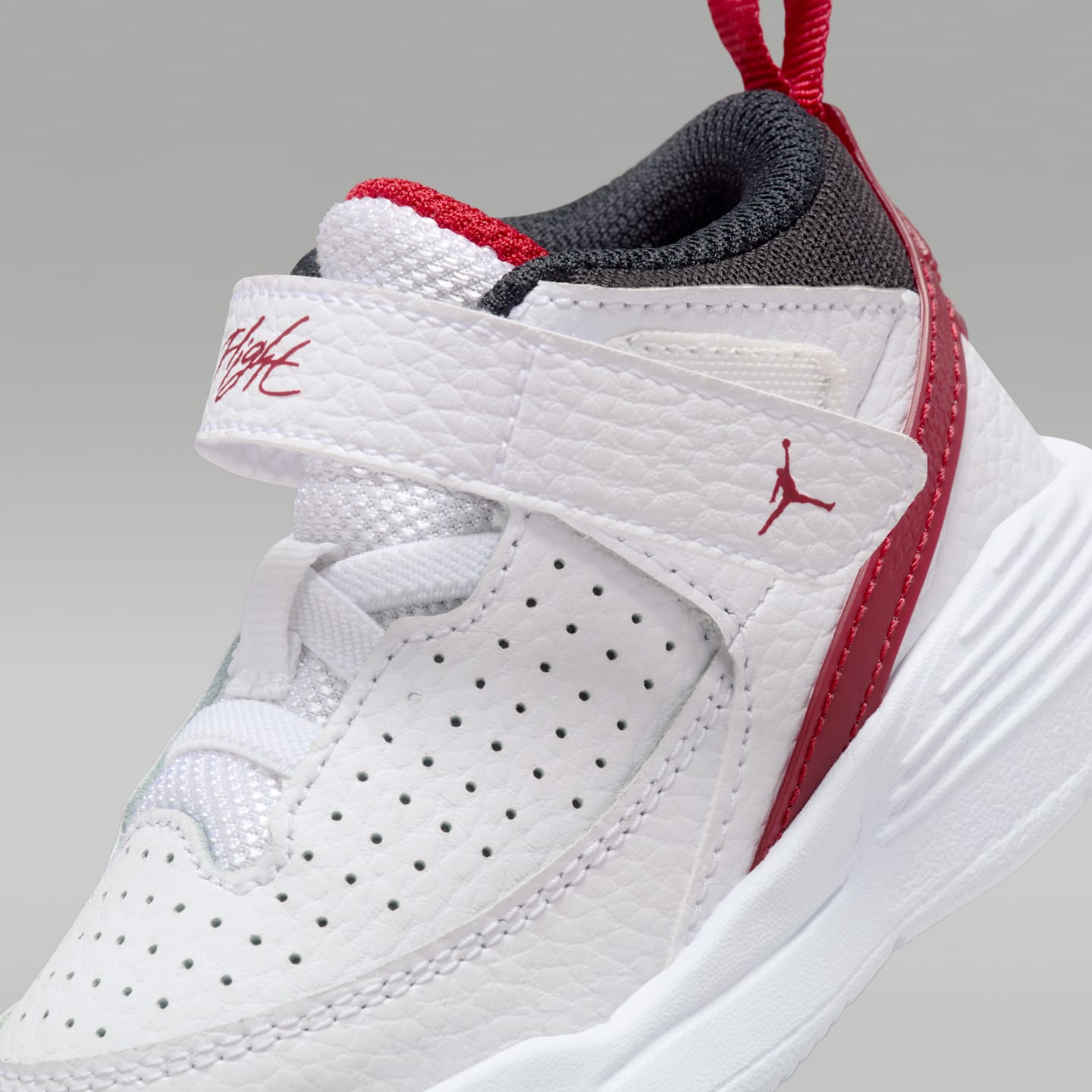 Детские кроссовки Jordan Max Aura 5 Baby/Toddler Shoes, цвет: Белый / Красный — фото 8