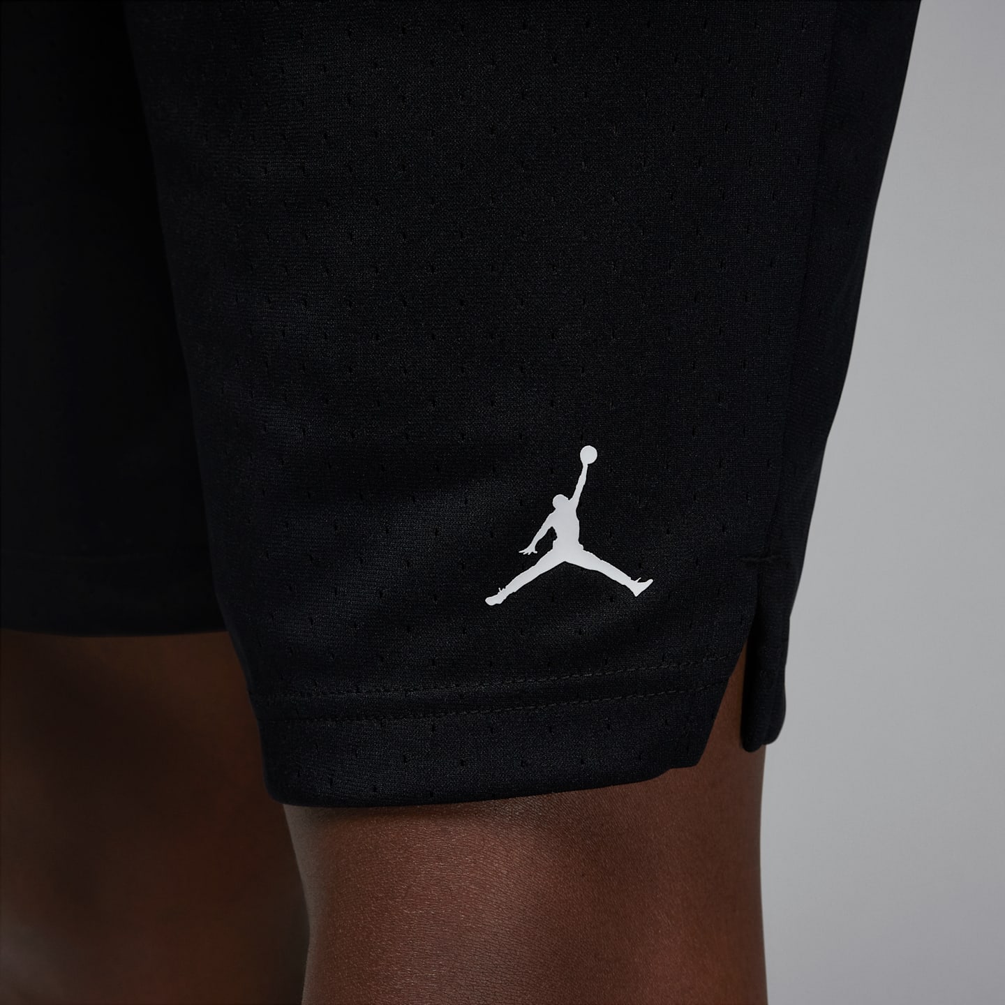 Мужские сетчатые шорты Jordan Sport Dri-FIT, цвет: Чёрный / Белый — фото 5
