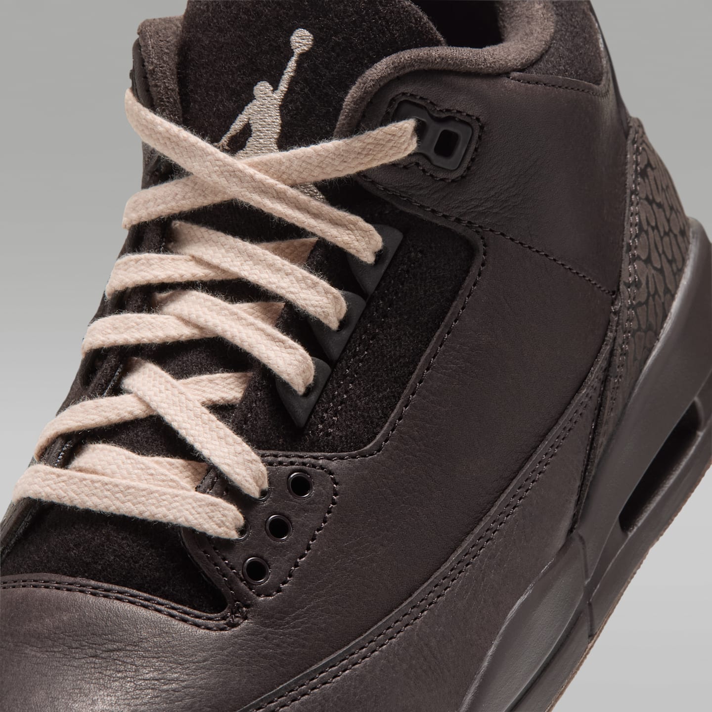 Женские кроссовки Air Jordan 3 Retro "Fireside" Shoes, цвет: Бархатный коричневый / Рыжевато-коричневый — фото 7