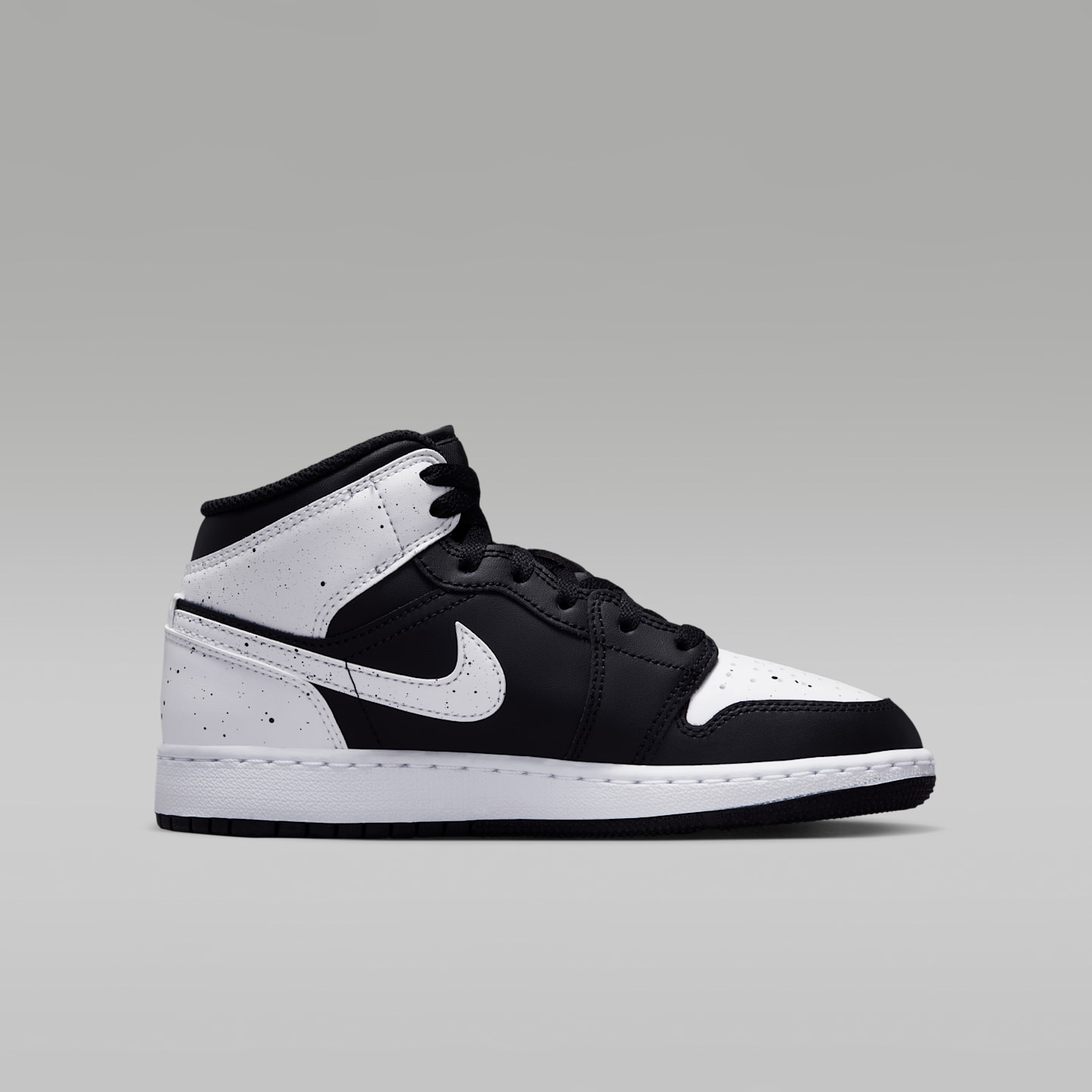 Детские кроссовки Air Jordan 1 Mid, цвет: Чёрный / Белый — фото 3