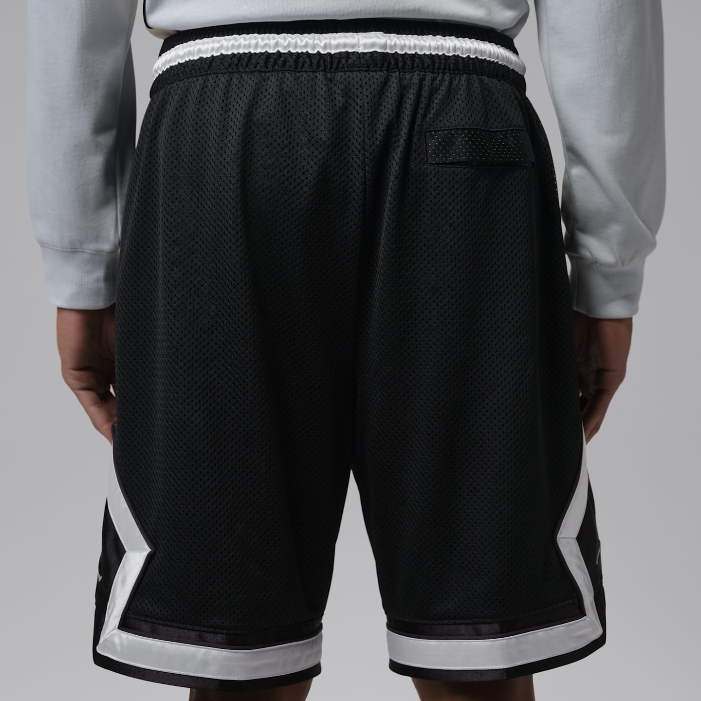 Мужские сетчатые шорты Jordan Brooklyn Diamond, цвет: Чёрный / Серебряный — фото 3