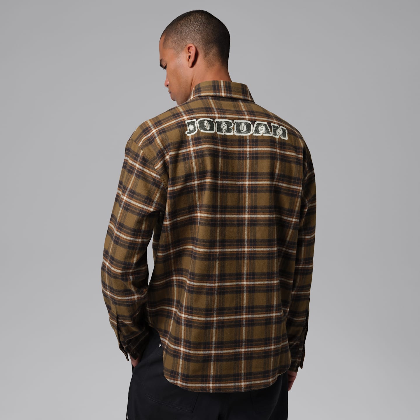 Мужские кроссовки Jordan Brooklyn Graphic Flannel, цвет: Коричневый / Молочный — фото 2