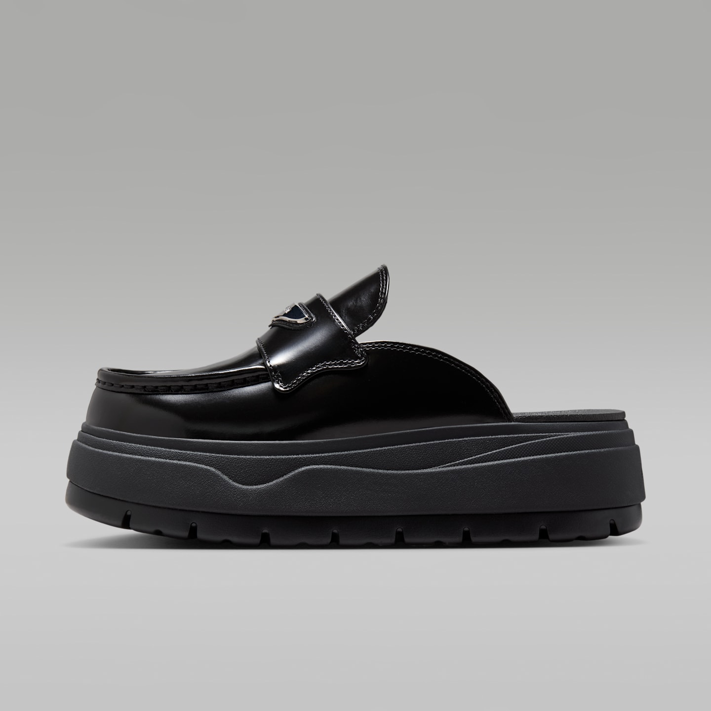 Женские сабо Air Jordan Mule, цвет: Чёрный / Серебряный — фото 1