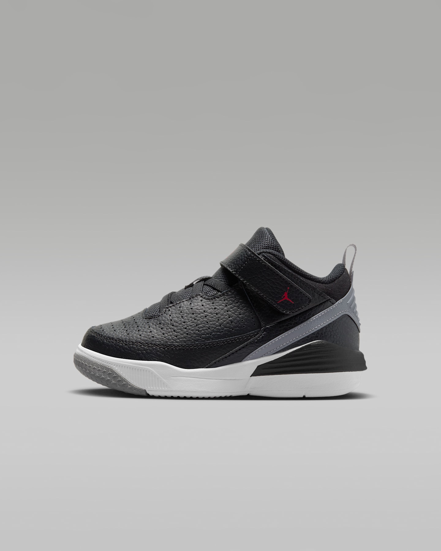 Детские кроссовки Jordan Max Aura 5 Shoes, цвет: Чёрный / Белый — фото 10