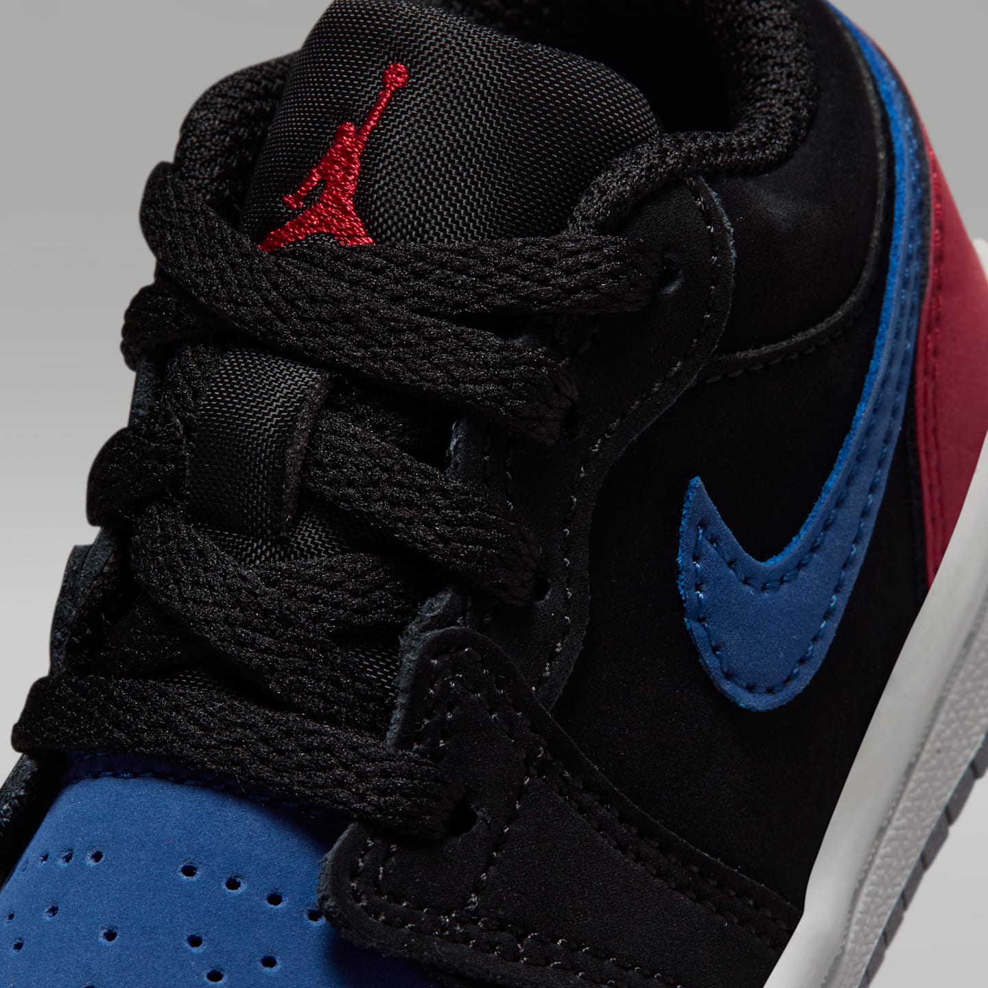 Детские кроссовки Jordan 1 Low Baby/Toddler Shoes, цвет: Чёрный / Насыщенный синий — фото 7