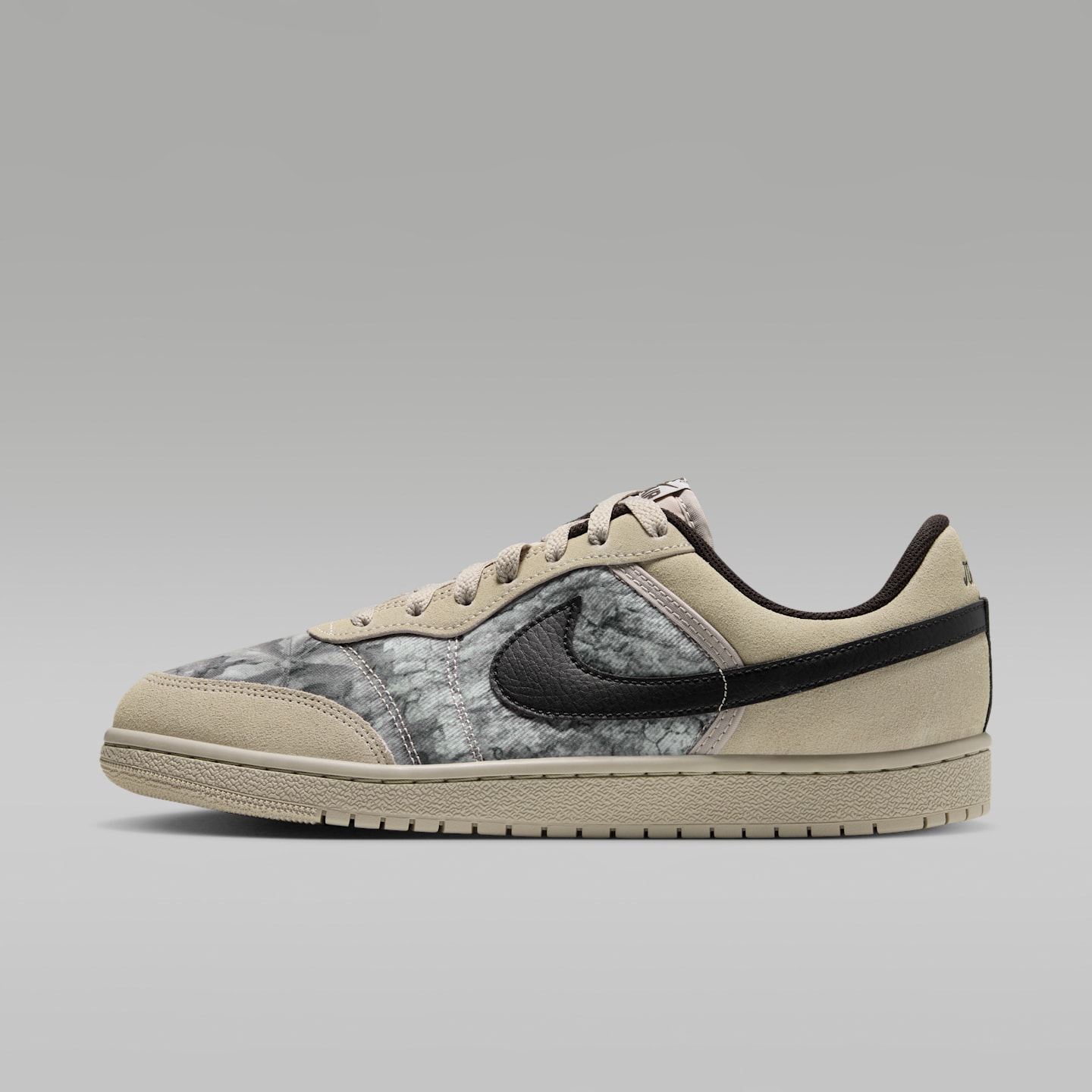 Мужские кроссовки Jordan Air Jordan Skyline Low Realtree, цвет: Кремовый / Бархатный коричневый — фото 1