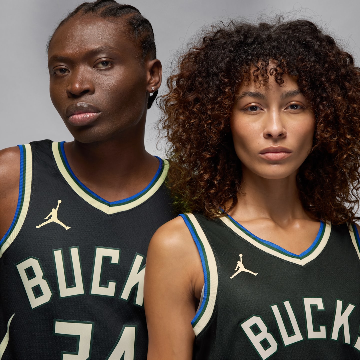 Мужской топ Jordan Milwaukee Bucks Statement Edition Dri-FIT NBA Swingman Jersey, цвет: Чёрный — фото 3