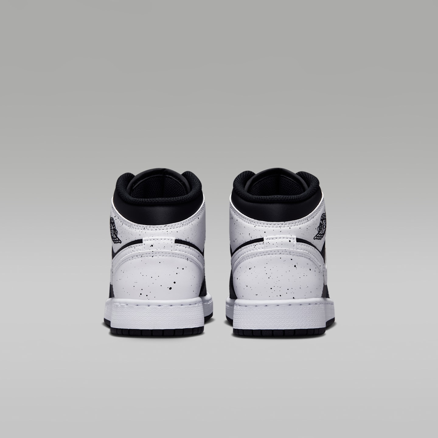 Детские кроссовки Air Jordan 1 Mid, цвет: Чёрный / Белый — фото 6