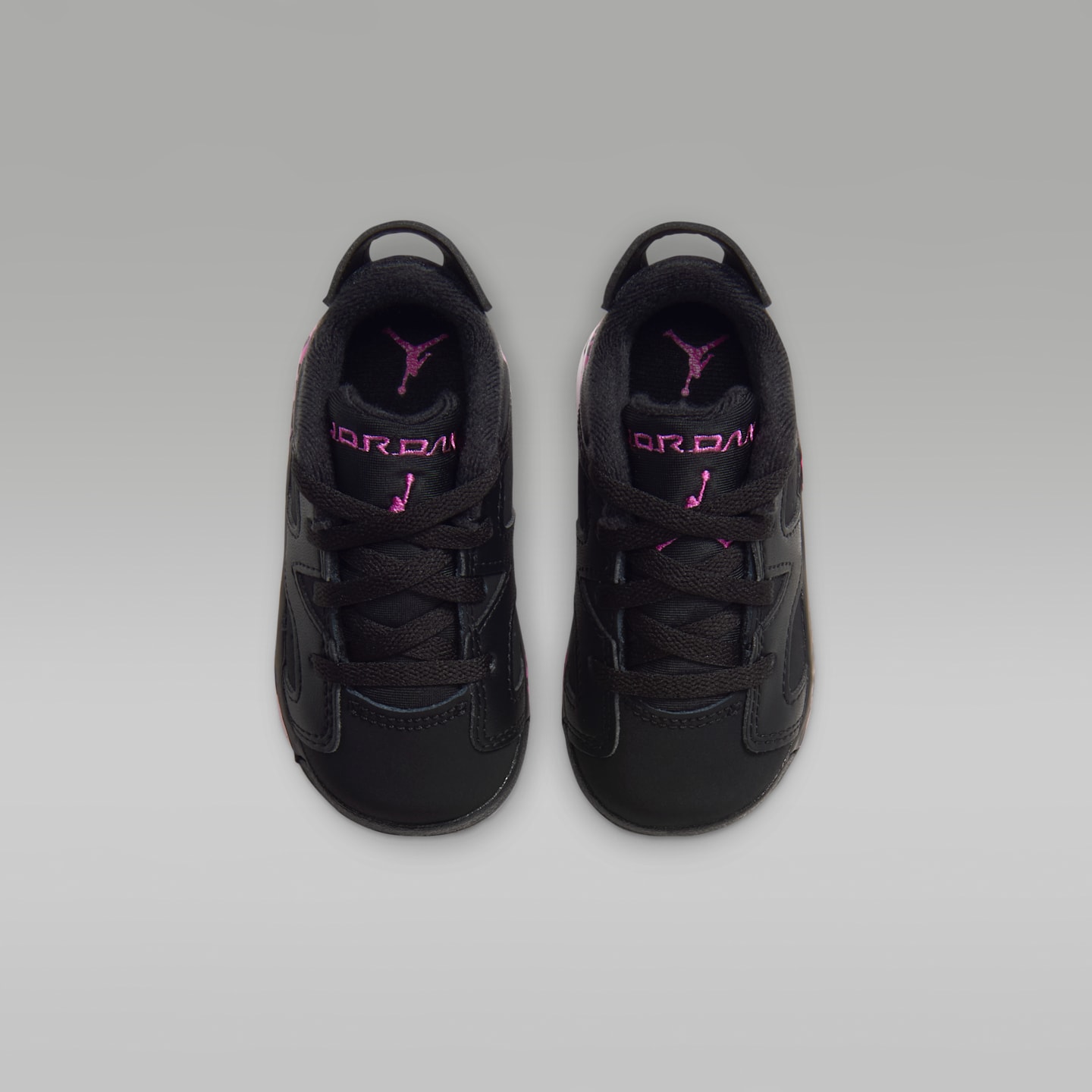 Детские кроссовки Jordan 6 Retro Low Baby/Toddler, цвет: Чёрный / Розовый пенный — фото 4