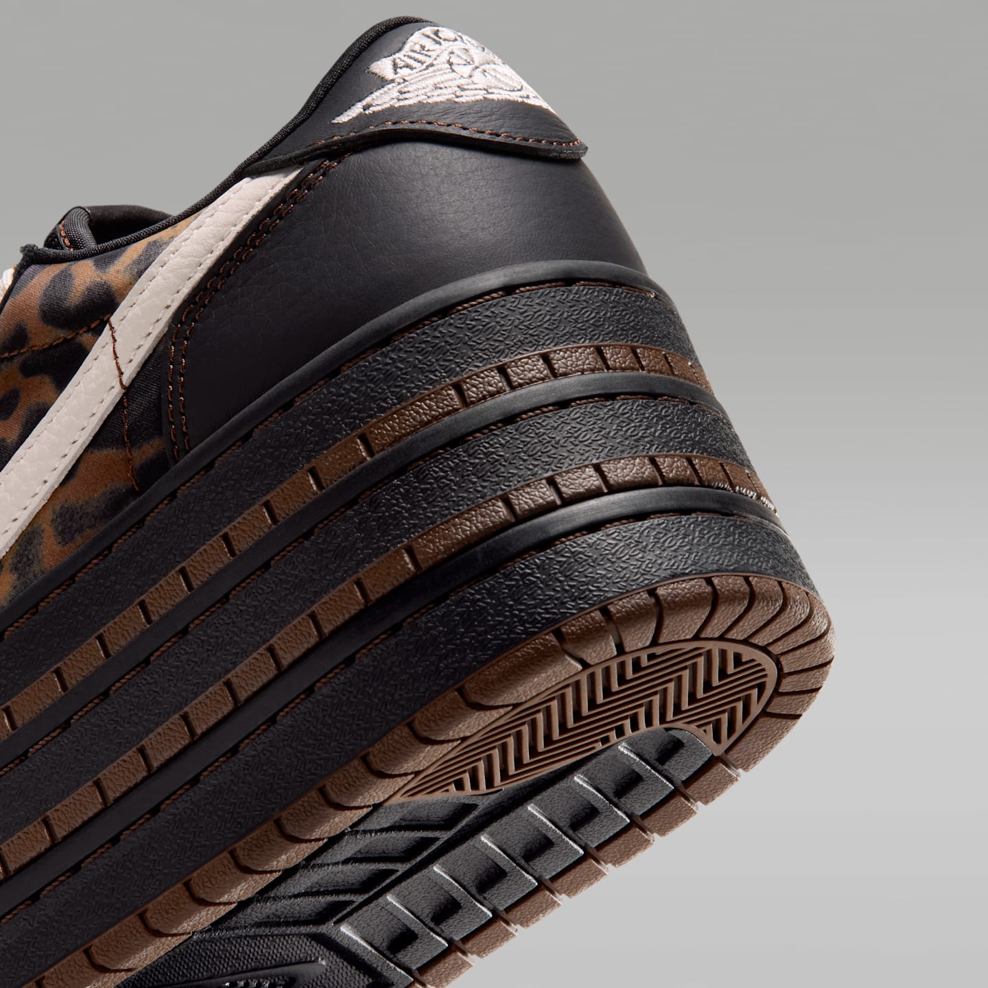 Женские кроссовки Air Jordan 1 Triple Stack, цвет: Чёрный / Какао — фото 8