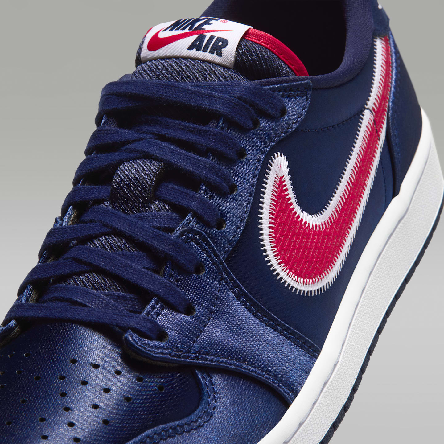 Мужские кроссовки Air Jordan 1 Retro Low OG "Howard" Shoes, цвет: Тёмно-синий / Белый — фото 7