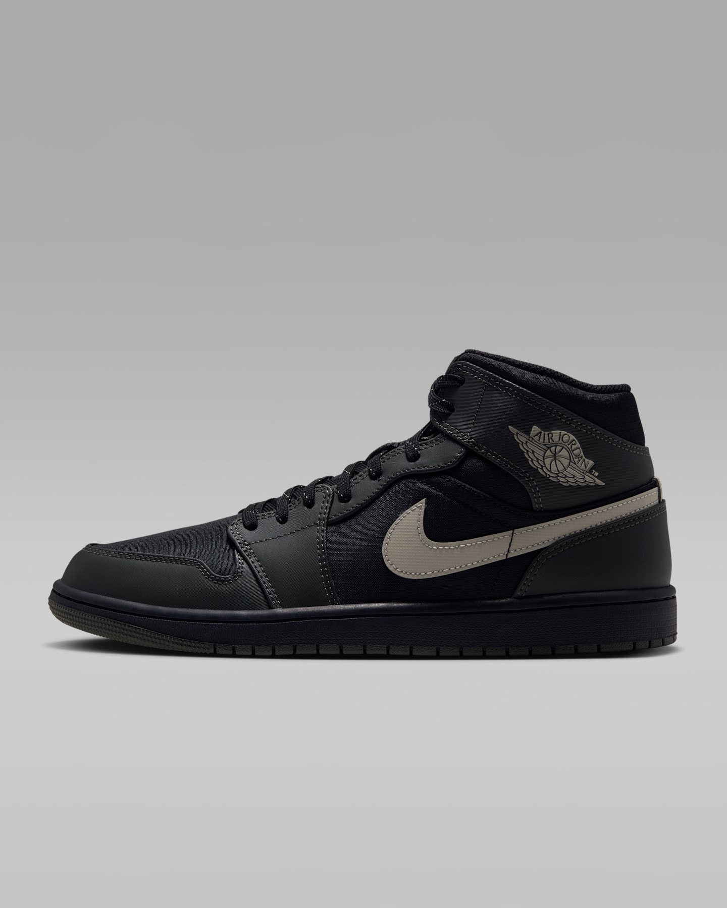 Мужские кроссовки Air Jordan 1 Mid Utility, цвет: Чёрный / Еловый туманный — фото 10