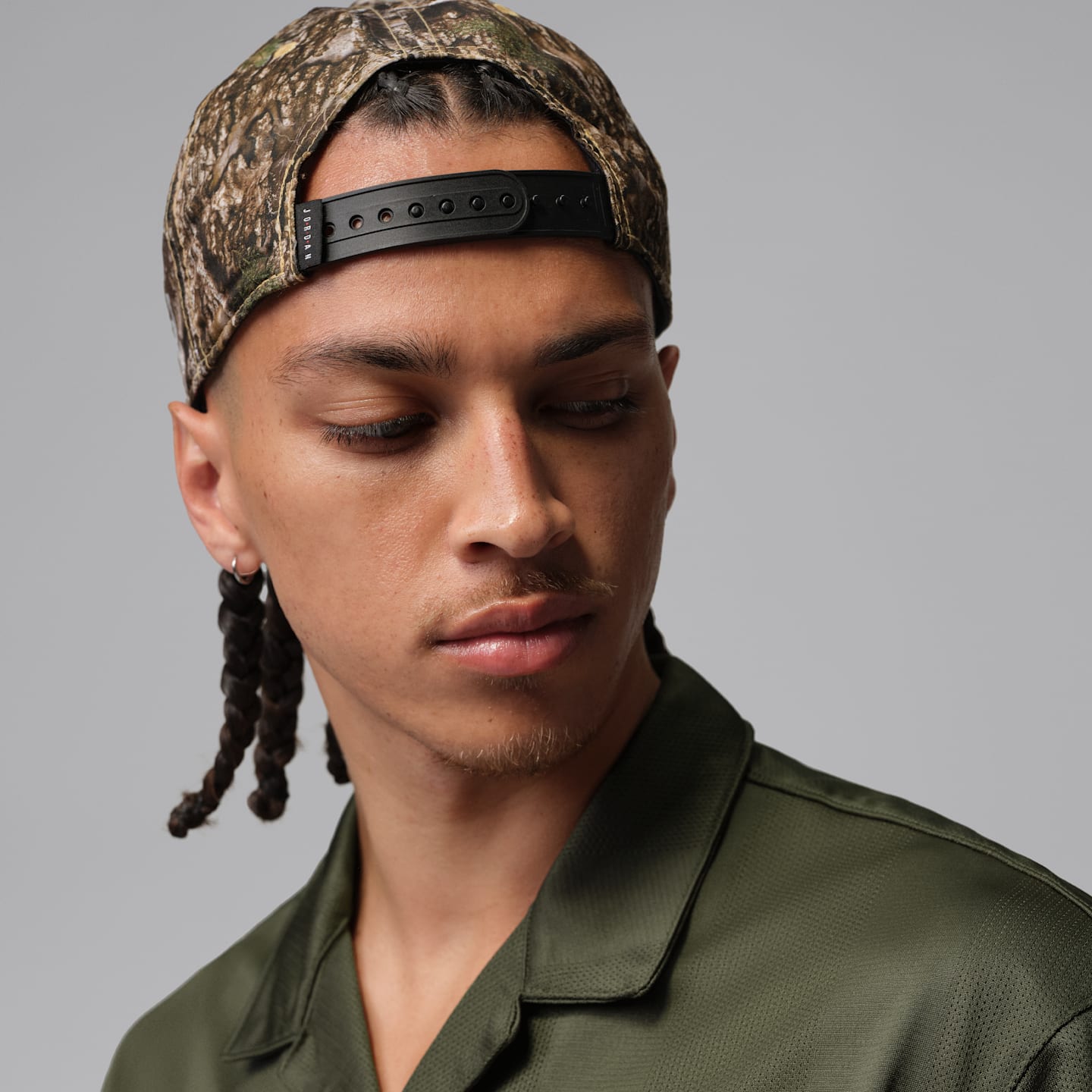 Мужской топ Jordan Brooklyn Festival Button-Down Top, цвет: Хаки / Чёрный — фото 3