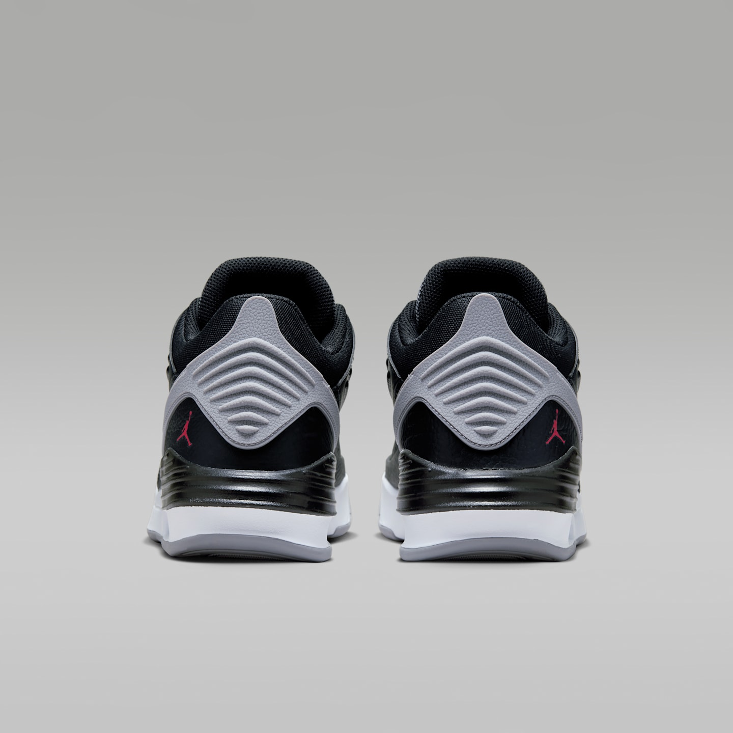 Мужские кроссовки Jordan Max Aura 5 Shoes, цвет: Чёрный / Белый — фото 6