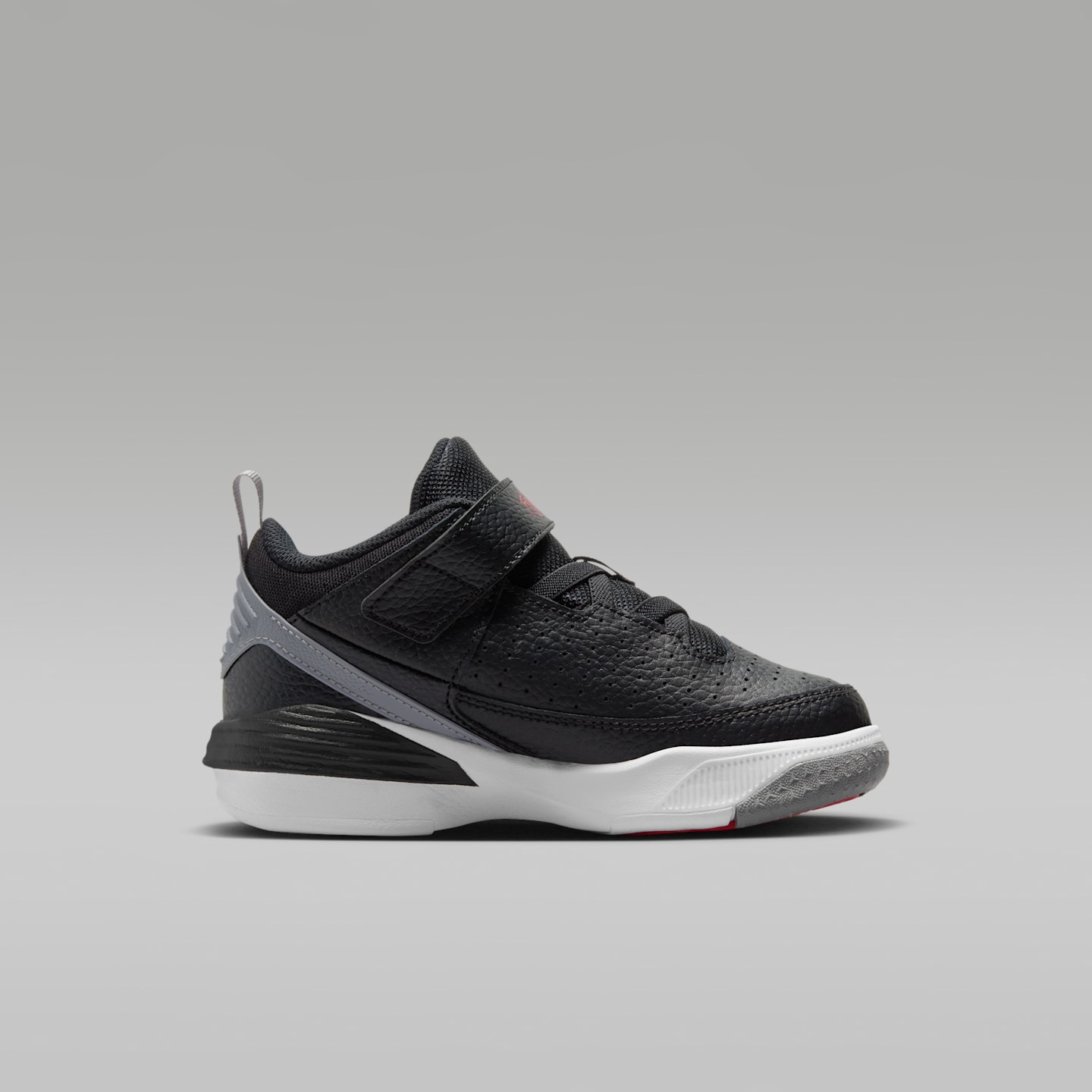 Детские кроссовки Jordan Max Aura 5 Shoes, цвет: Чёрный / Белый — фото 3