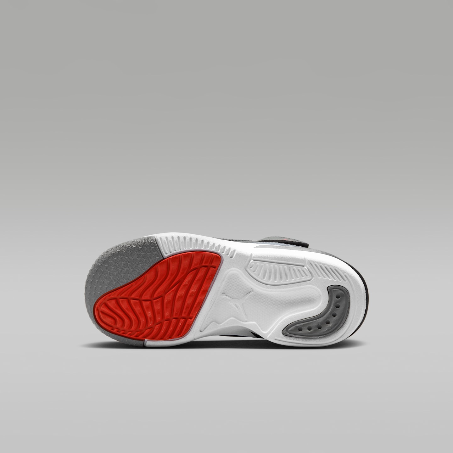 Детские кроссовки Jordan Max Aura 5 Shoes, цвет: Чёрный / Белый — фото 2