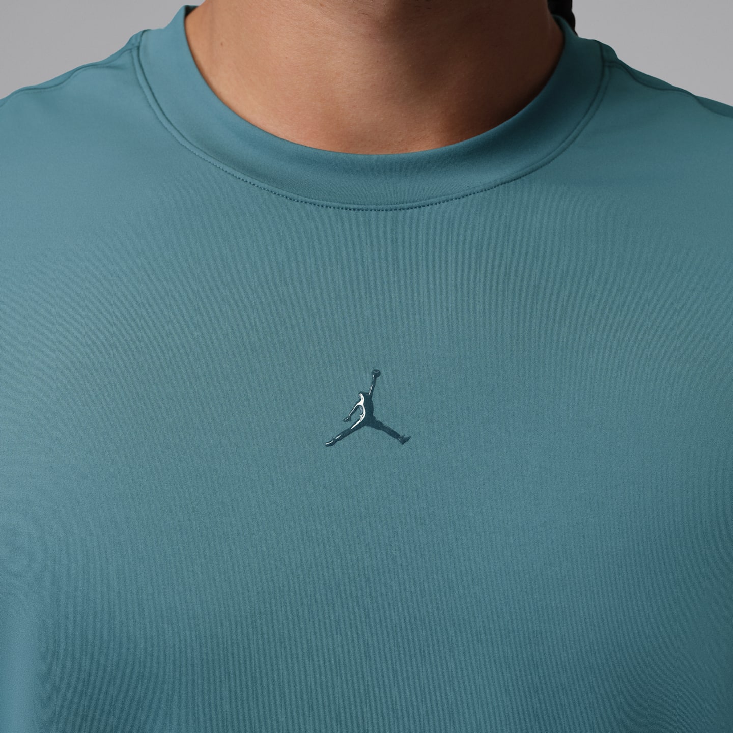 Мужская футболка Jordan Sport Flightweight Dri-FIT с коротким рукавом, цвет: Пепельный зелёный / Чёрный — фото 4