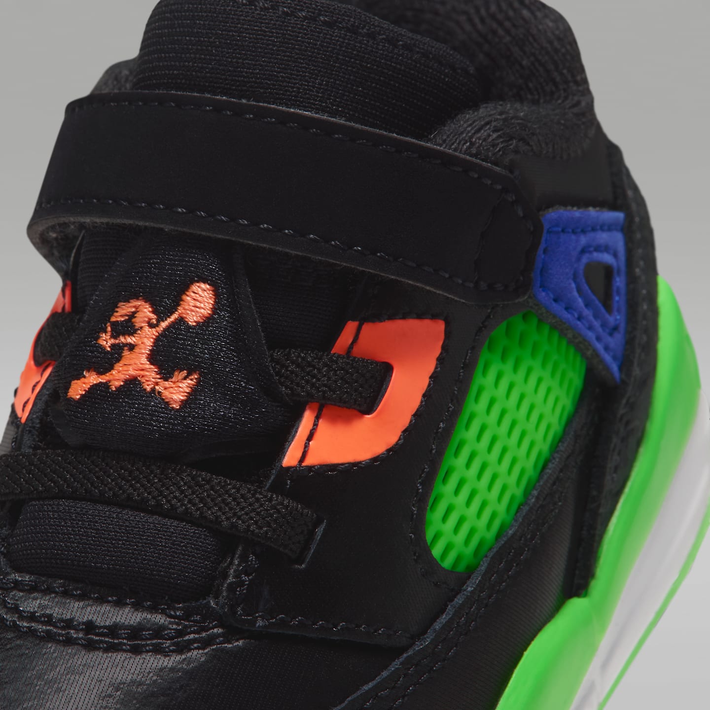 Детские кроссовки Jordan Spizike Low "Jam Central" Shoes, цвет: Чёрный / Зелёный — фото 7