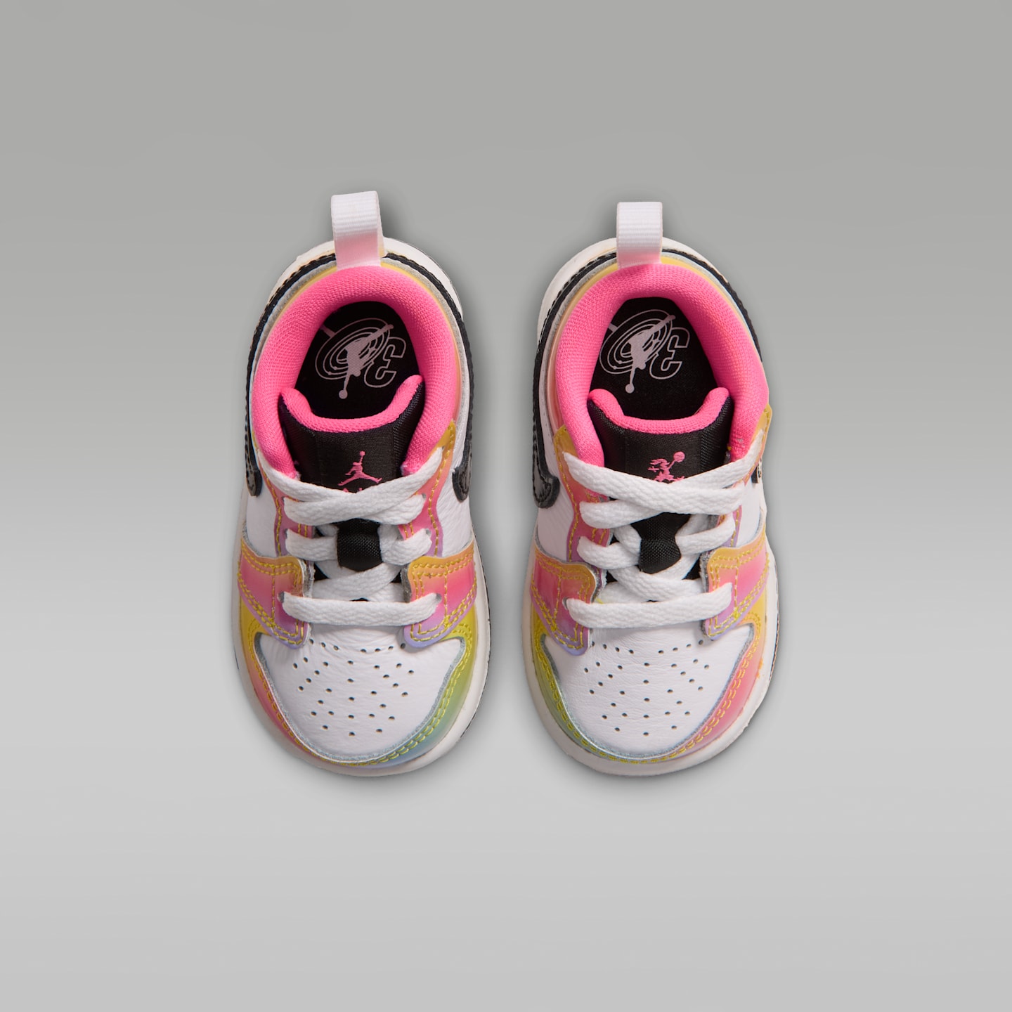 Детские кроссовки Jordan 1 Low SE Baby/Toddler Shoes, цвет: Белый / Розовый — фото 4