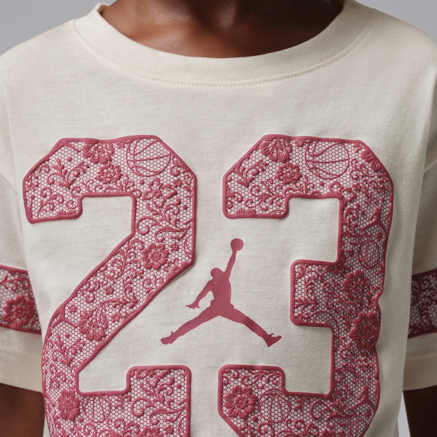 Детская футболка Jordan Floral Lace, цвет: Меловой — фото 4