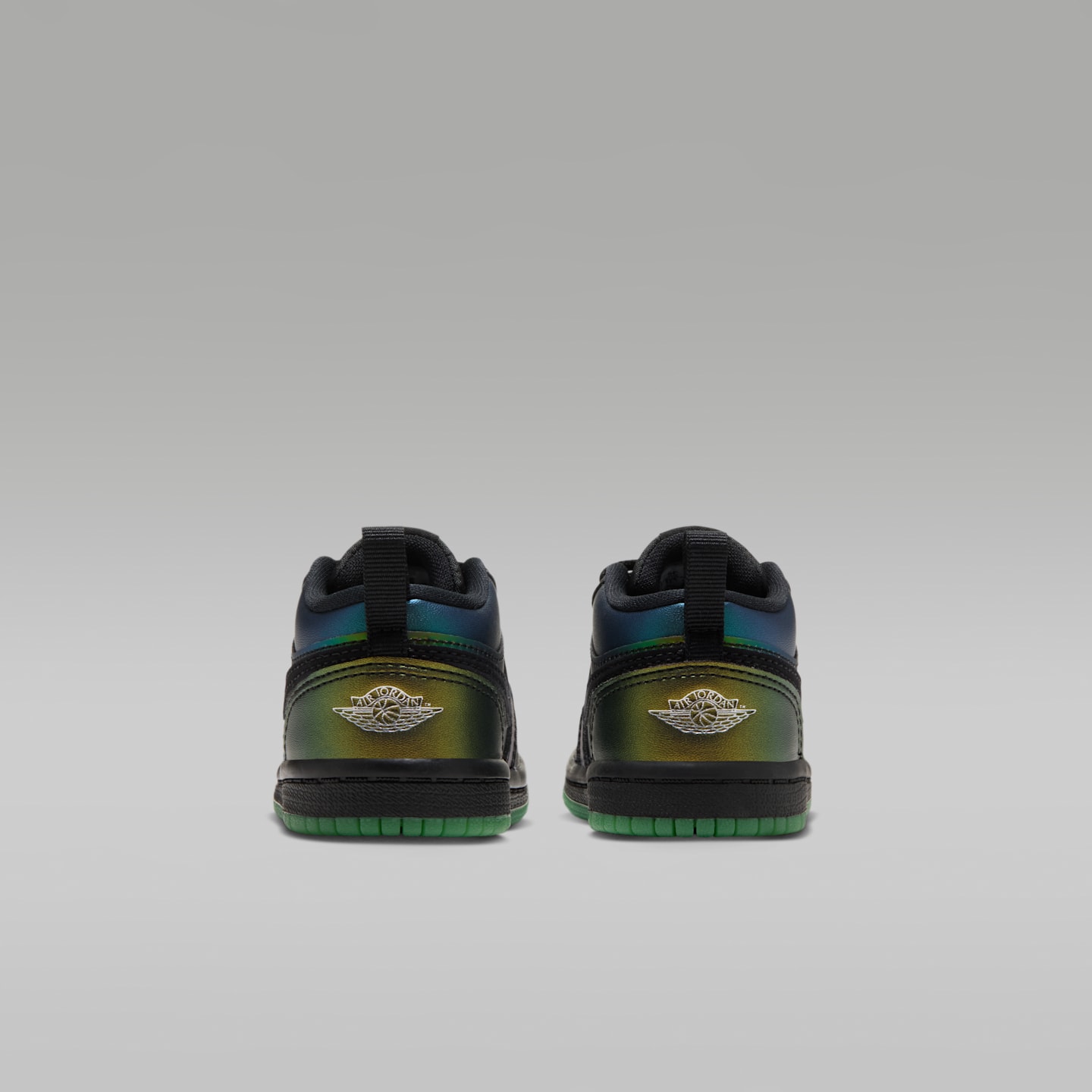 Детские кроссовки Jordan 1 Low SE "Magic Ball" Shoes, цвет: Чёрный / Зелёный — фото 6