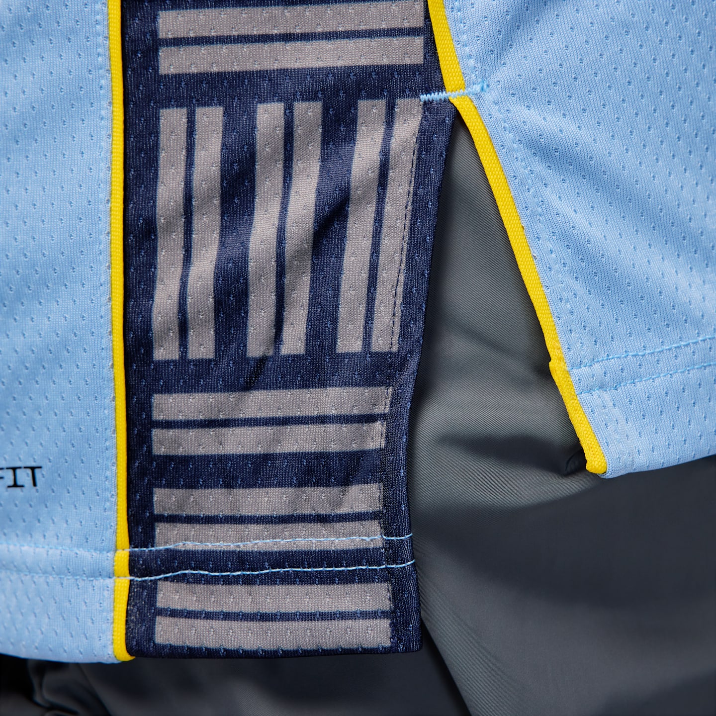 Мужской топ Jordan Memphis Grizzlies Statement Edition Dri-FIT NBA Swingman Jersey, цвет: Светлый синий — фото 8