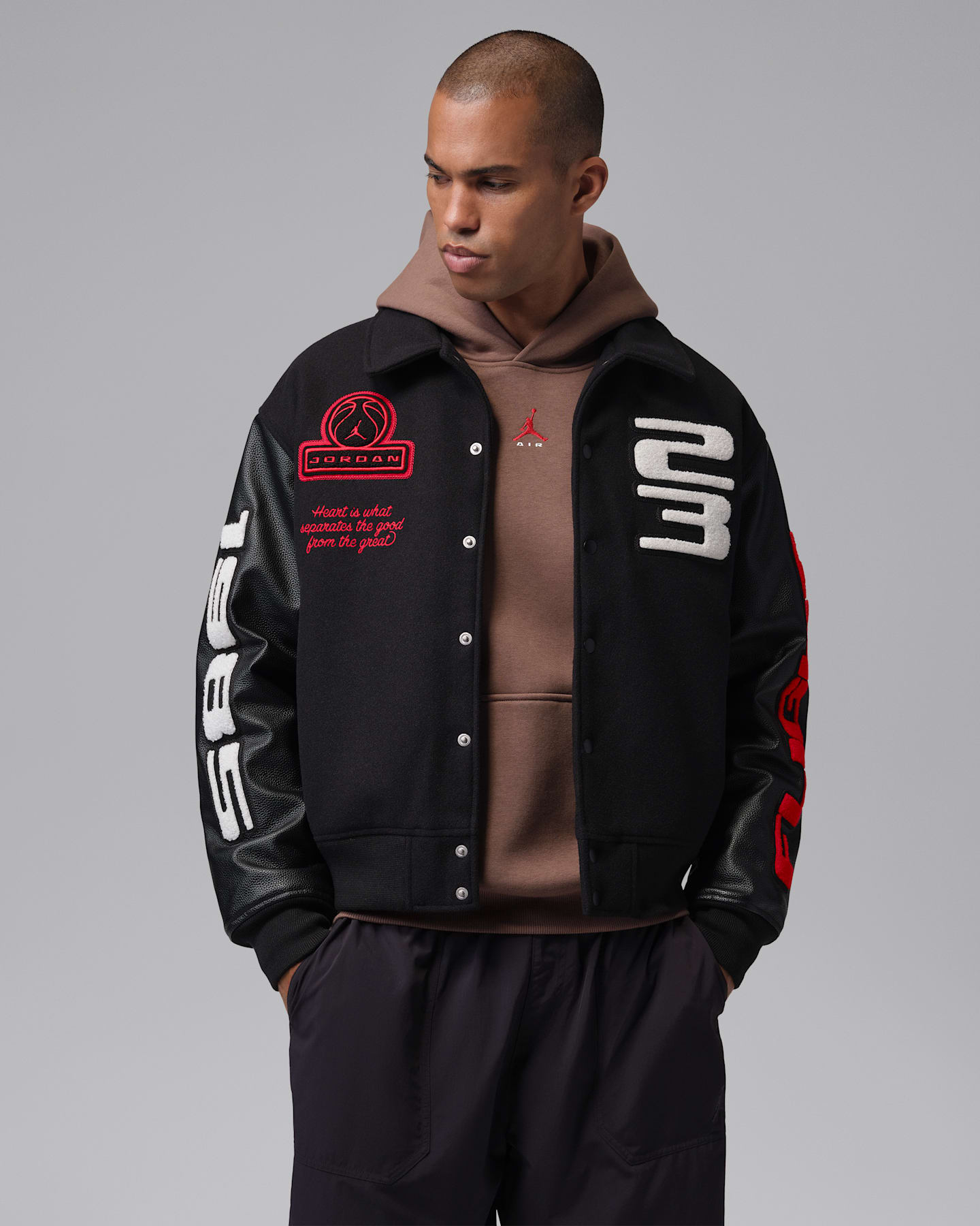 Мужская куртка Jordan Flight Varsity, цвет: Чёрный / Красный — фото 9