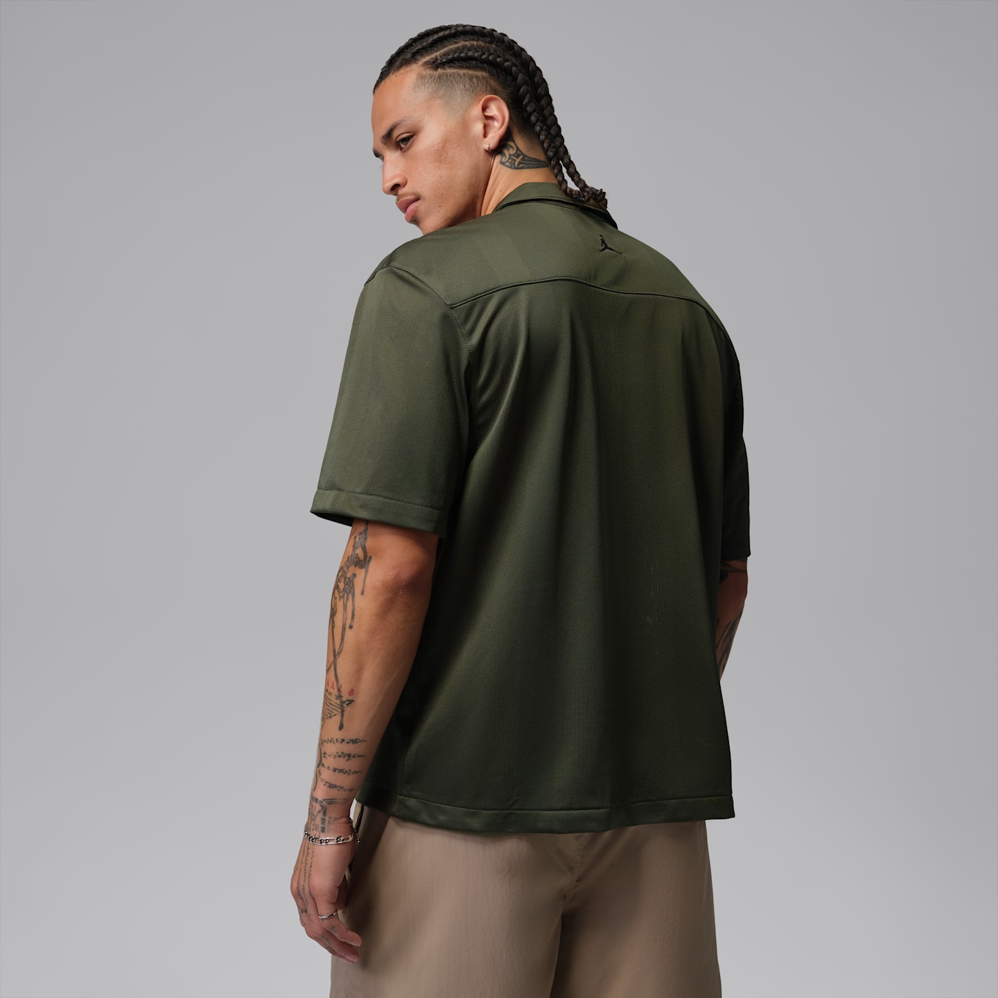 Мужской топ Jordan Brooklyn Festival Button-Down Top, цвет: Хаки / Чёрный — фото 2