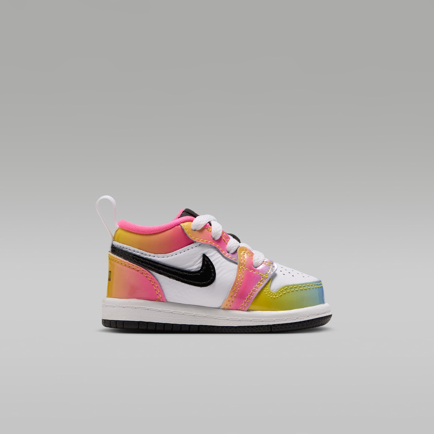 Детские кроссовки Jordan 1 Low SE Baby/Toddler Shoes, цвет: Белый / Розовый — фото 3
