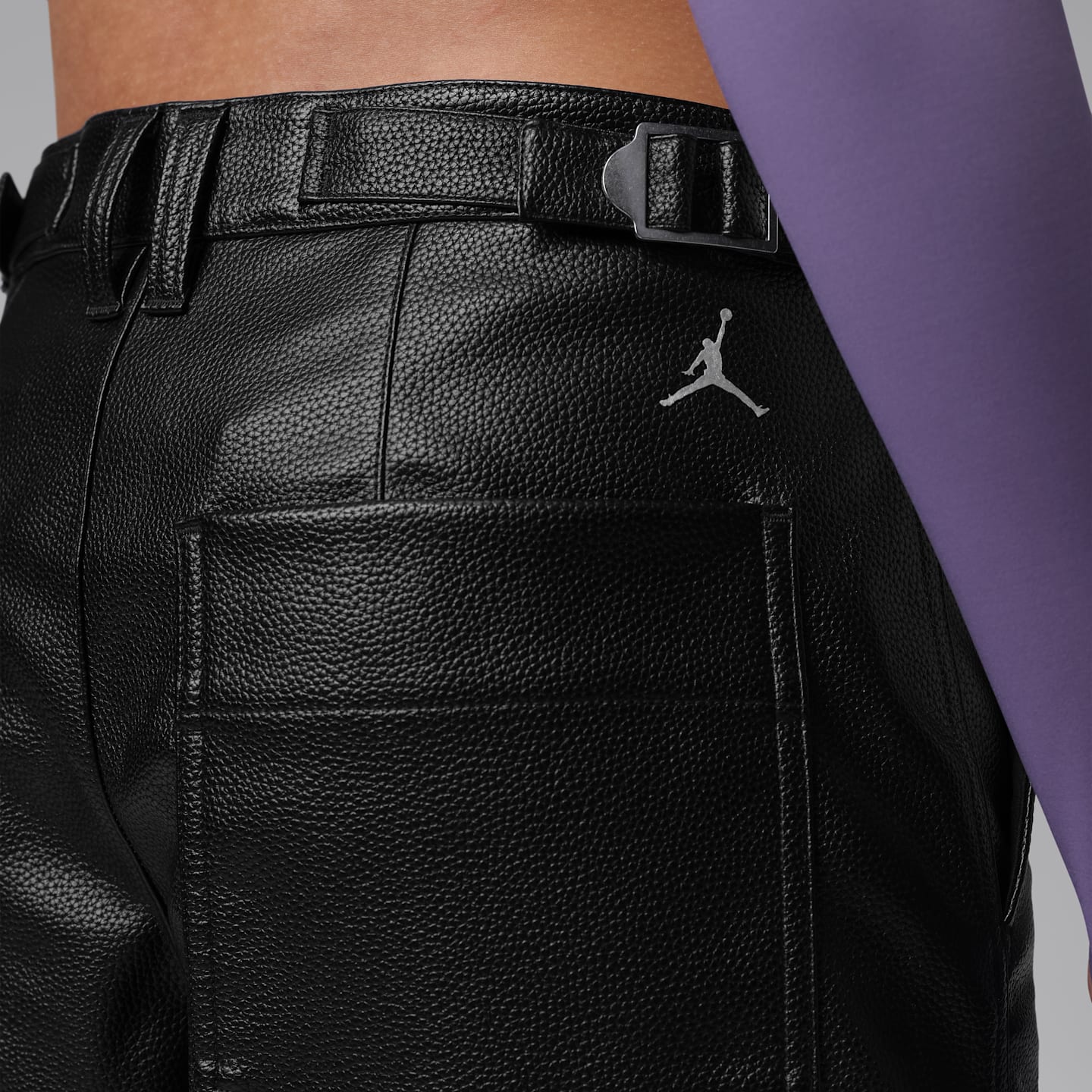 Женские брюки Jordan Flight Faux-Leather Baggy, цвет: Чёрный — фото 4