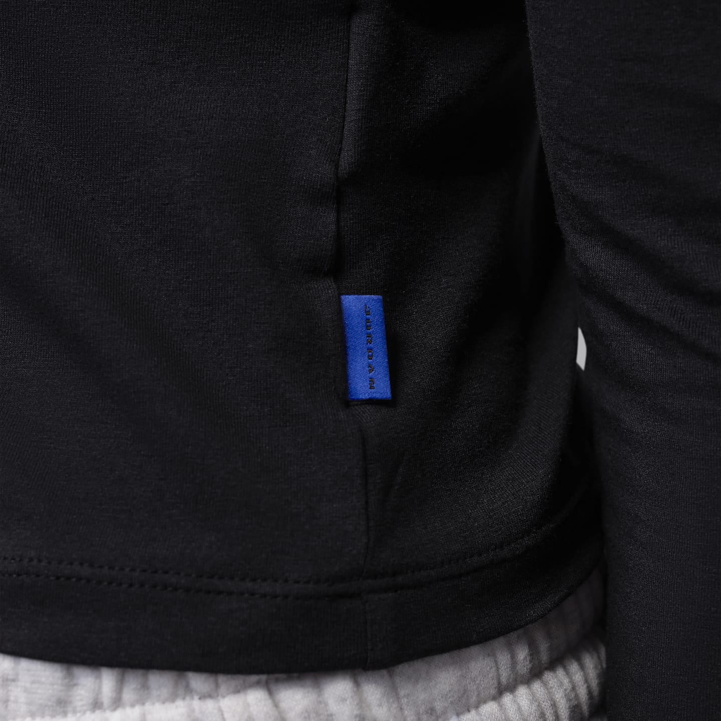 Женская футболка Jordan Space Jam Locket Long-Sleeve T-Shirt, цвет: Чёрный — фото 5