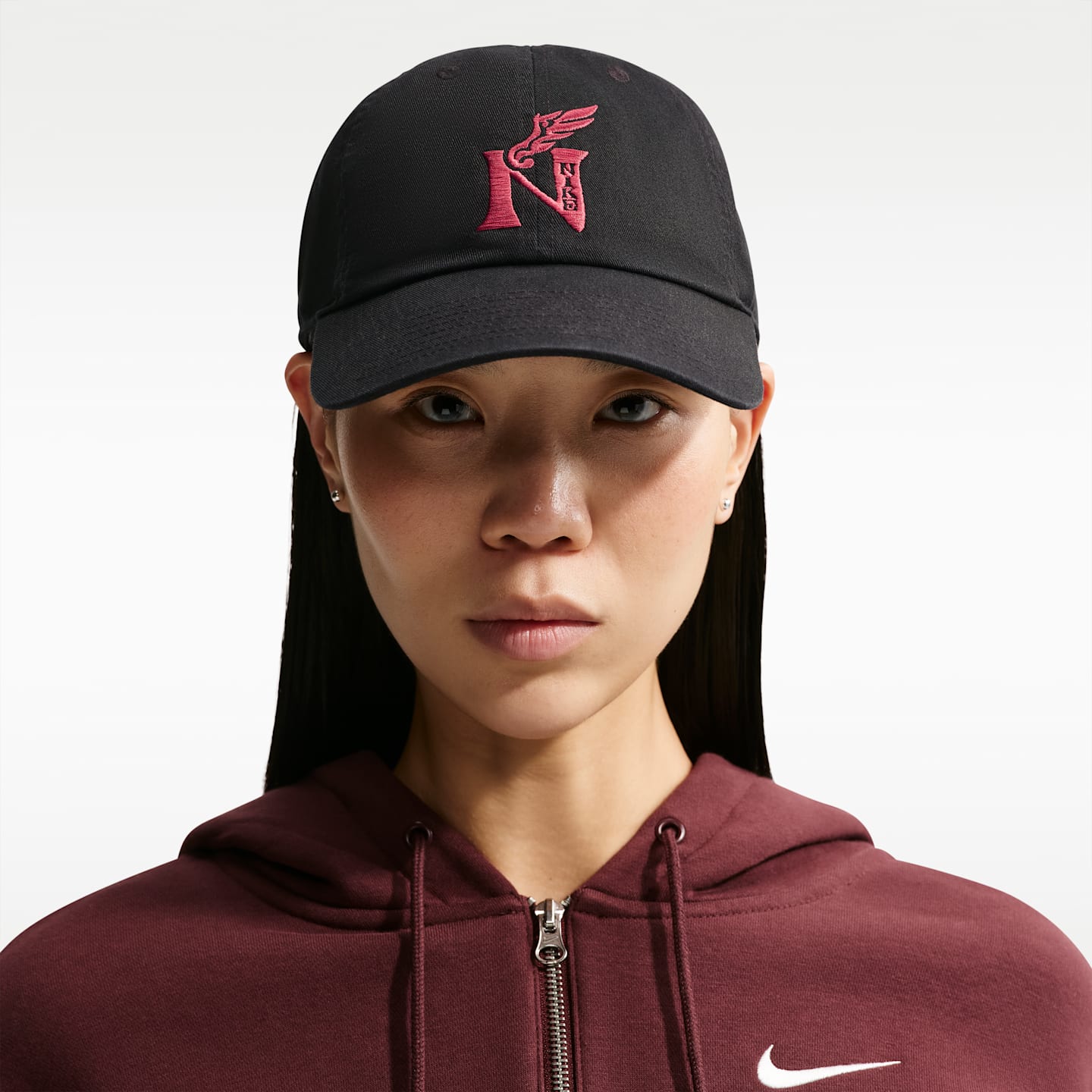 Кепка Nike Club LNY неструктурированная, Lunar New Year, цвет: Чёрный / Малиновый — фото 1