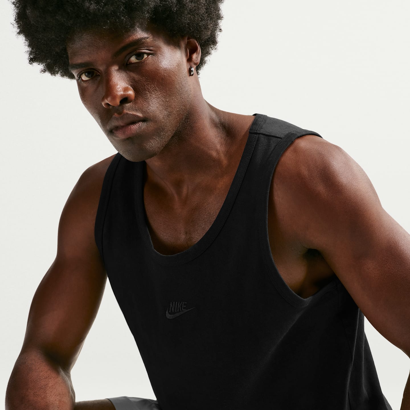 Мужская майка Nike Sportswear Premium Essentials, цвет: Чёрный — фото 3