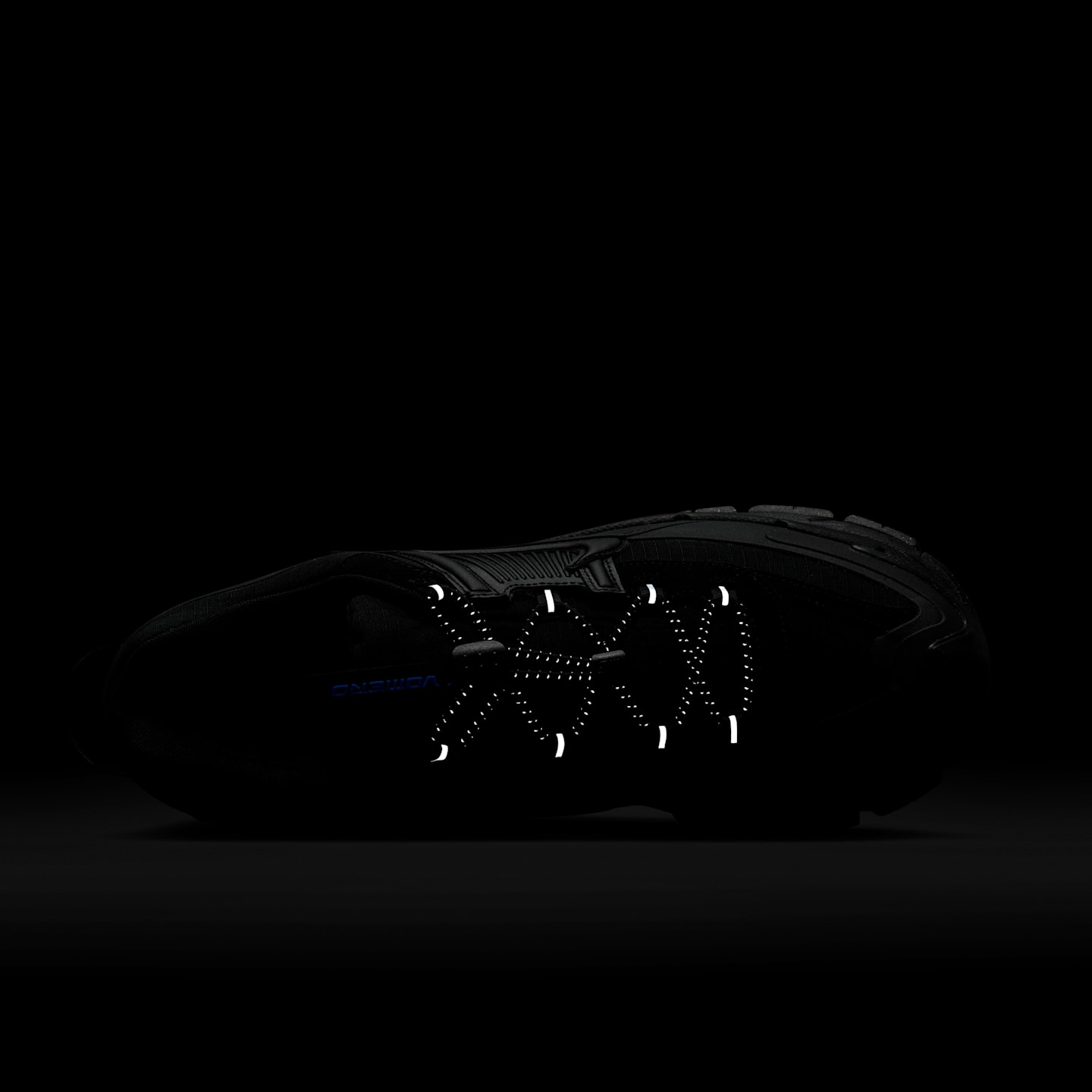 Мужские зимние кроссовки Nike Zoom Vomero Roam, цвет: Чёрный / Синий — фото 9