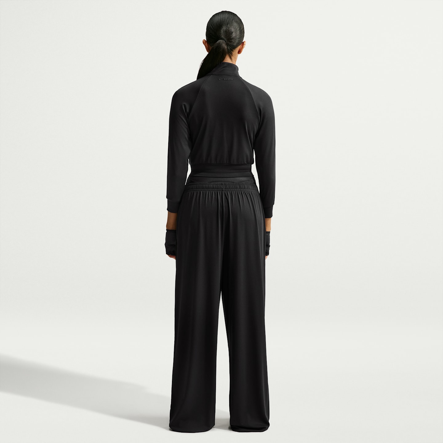 Женские широкие брюки NikeSKIMS Airy, цвет: Обсидиановый — фото 5