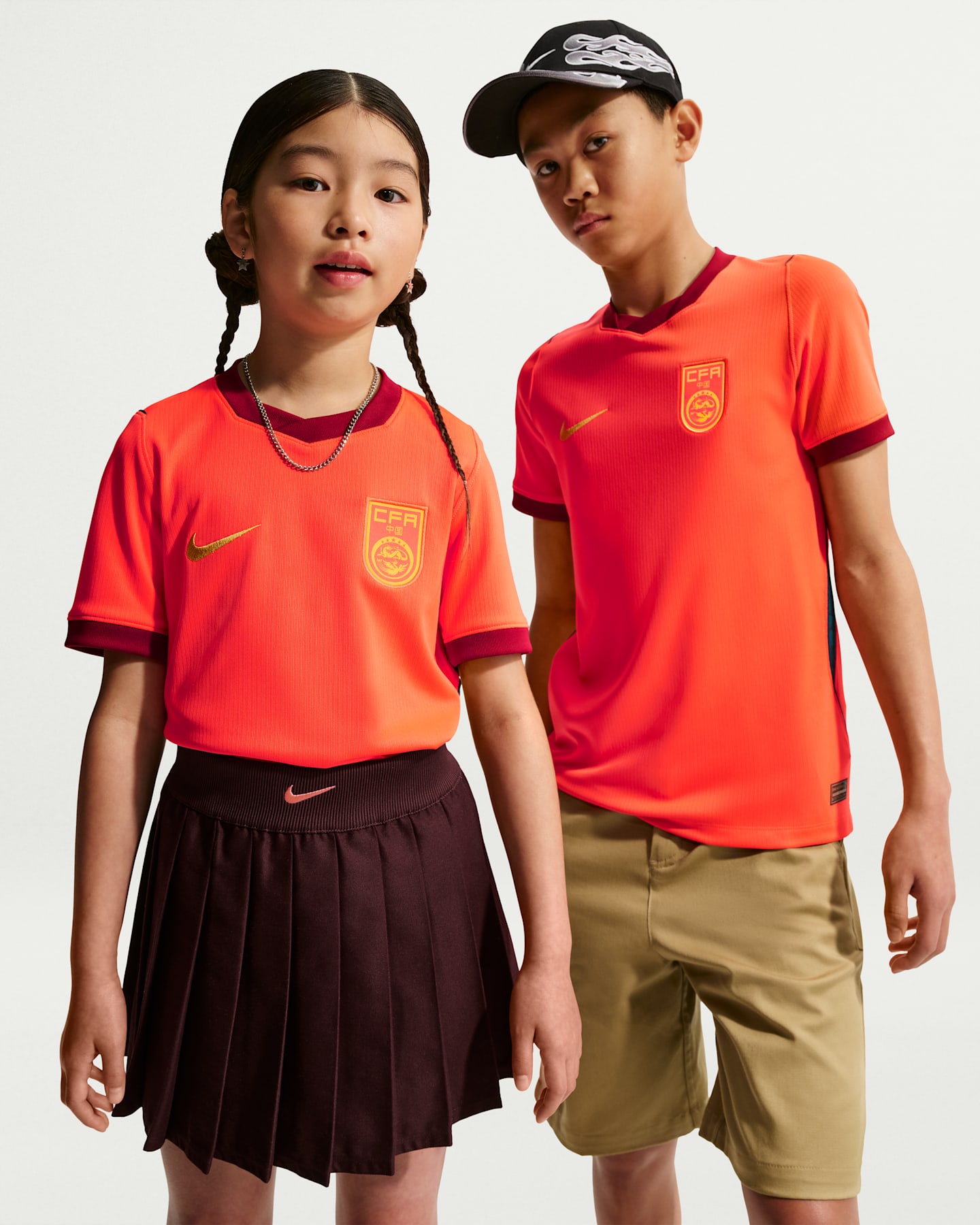 Детский топ Nike China 2026 Stadium Home Dri-FIT Soccer Replica Jersey, цвет: Яркий малиновый / Красный — фото 8