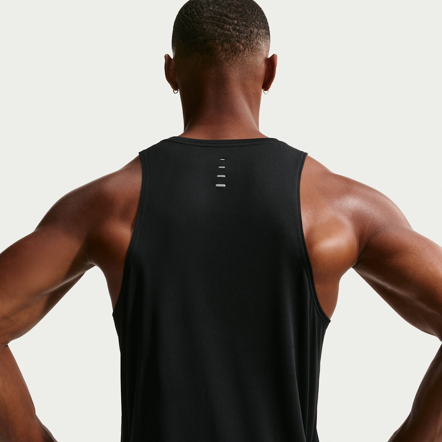 Мужская беговая майка Nike Stride Dri-FIT ADV, цвет: Чёрный — фото 2
